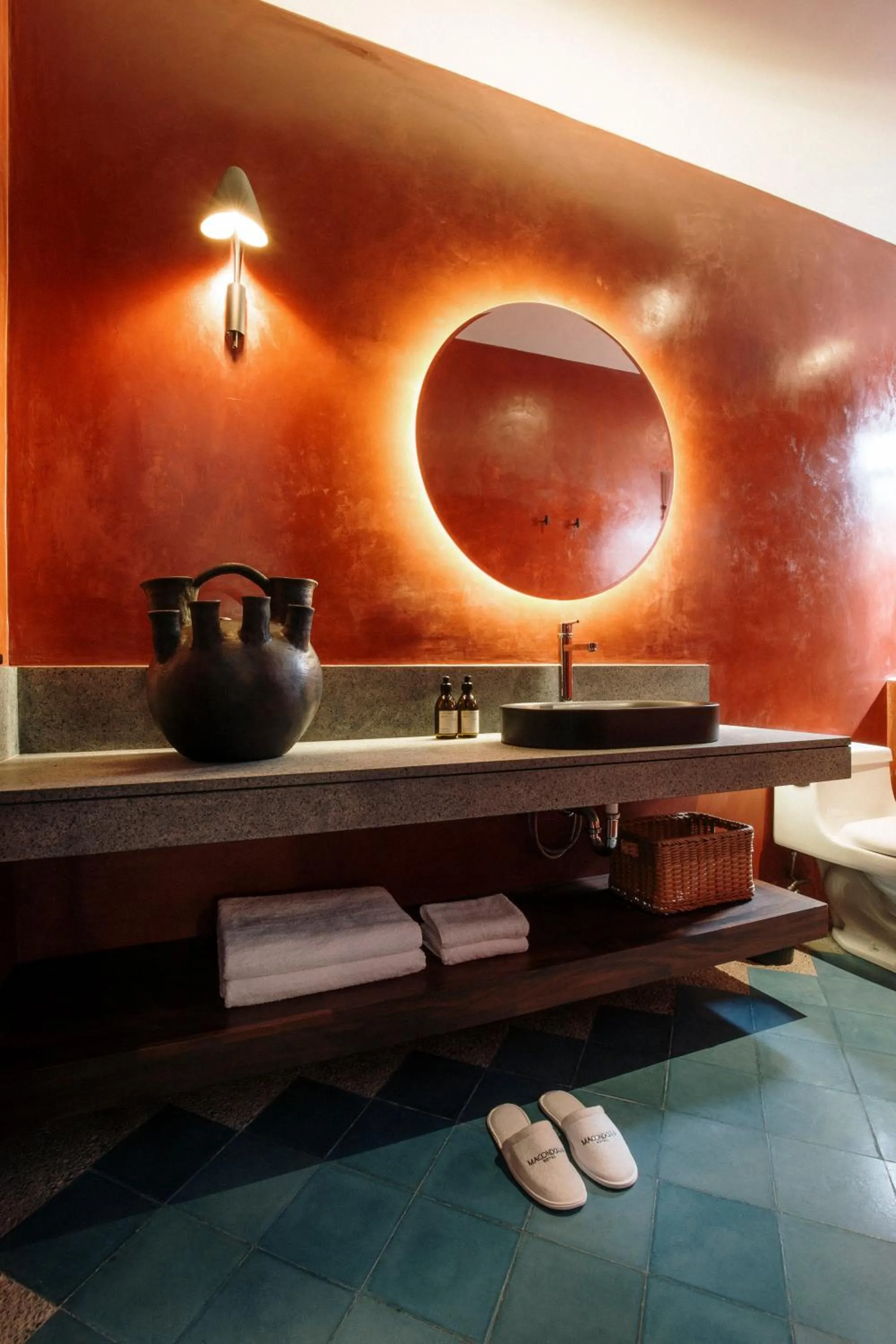 Bathroom in Macondo Arte Oaxaca