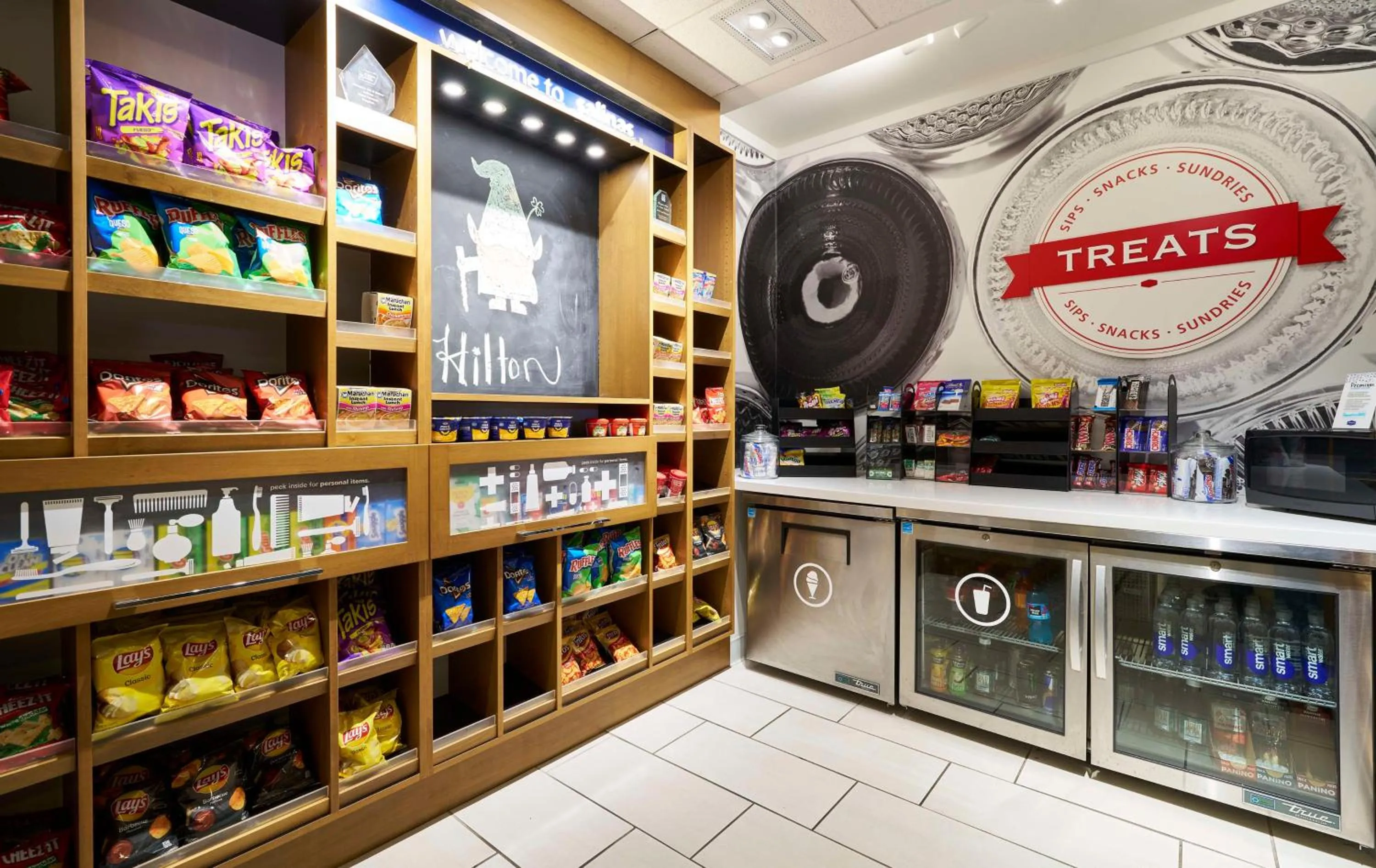 Photo of the whole room in Hampton Inn & Suites Salinas