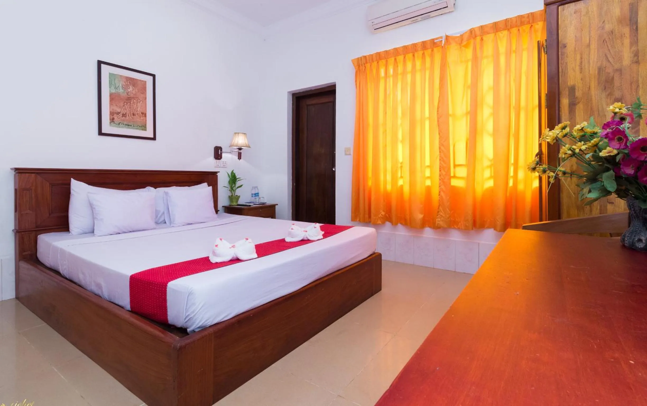 Photo of the whole room, Bed in Blossoming Romduol Boutique