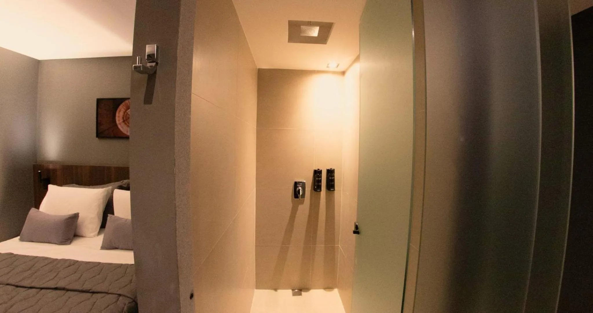 Shower, Bed in Nord One