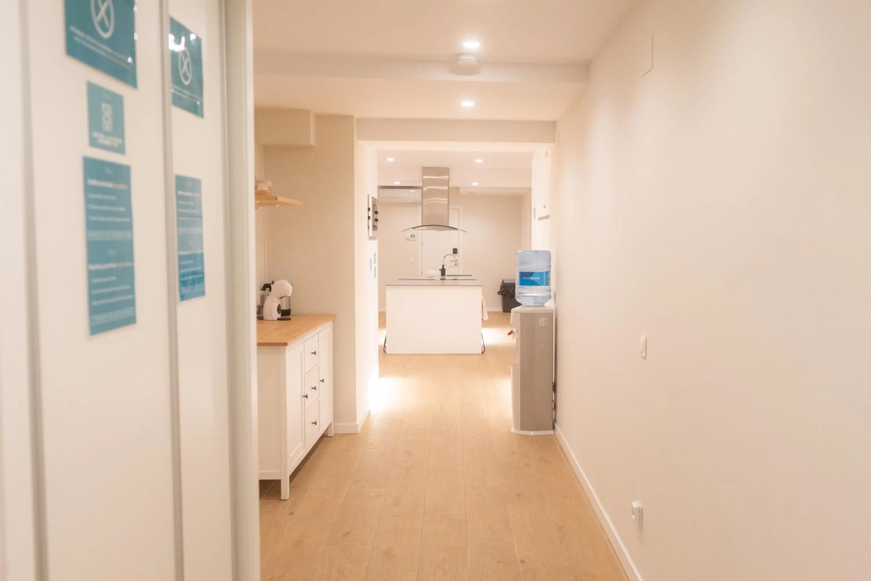 Communal kitchen in I'M Room Suites Nuevos Ministerios - Bernabeu 'Digital Access'