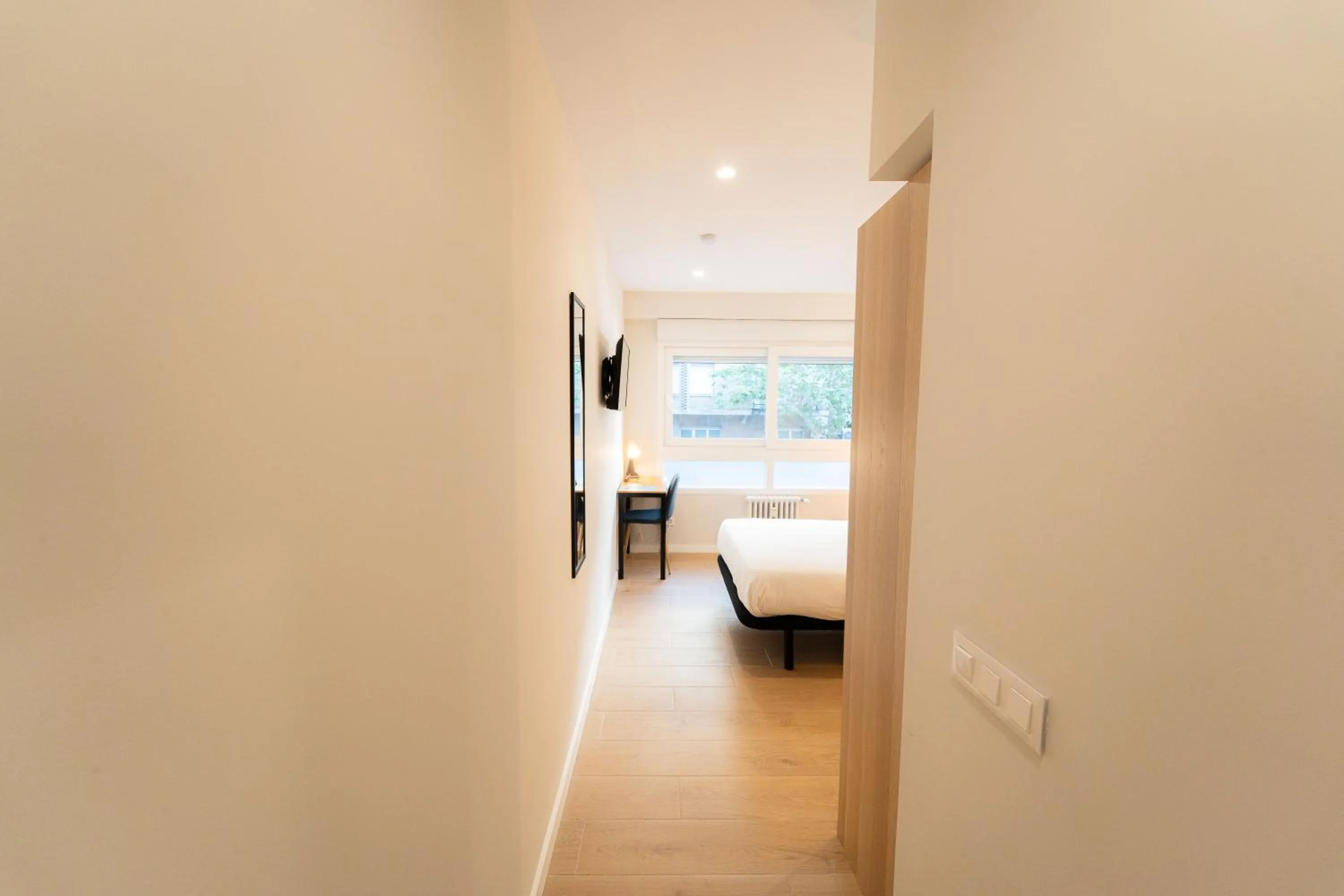 Bed in I'M Room Suites Nuevos Ministerios - Bernabeu 'Digital Access'