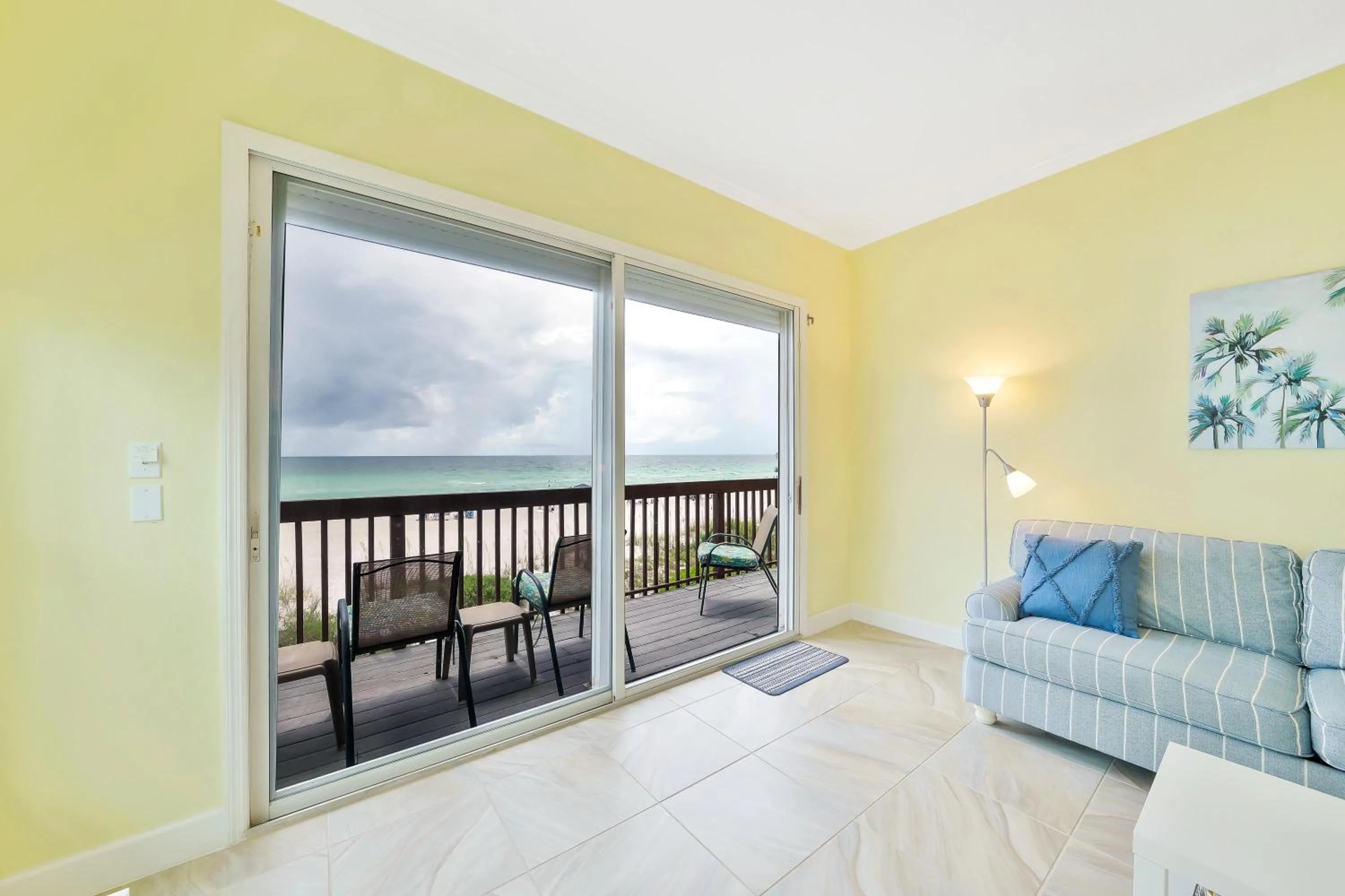 Capri Condo D