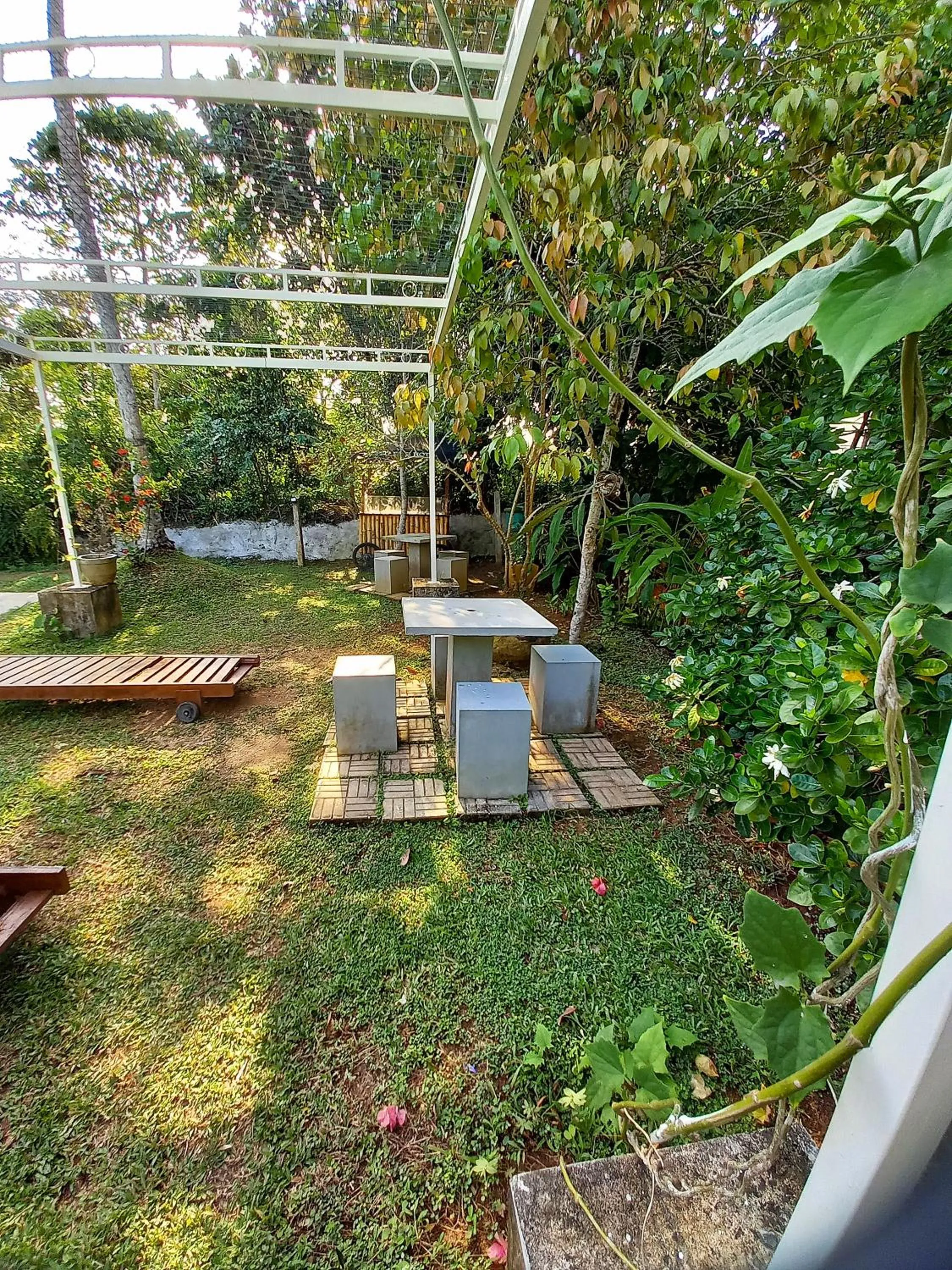 Garden in Esprit d'Ici Hotel