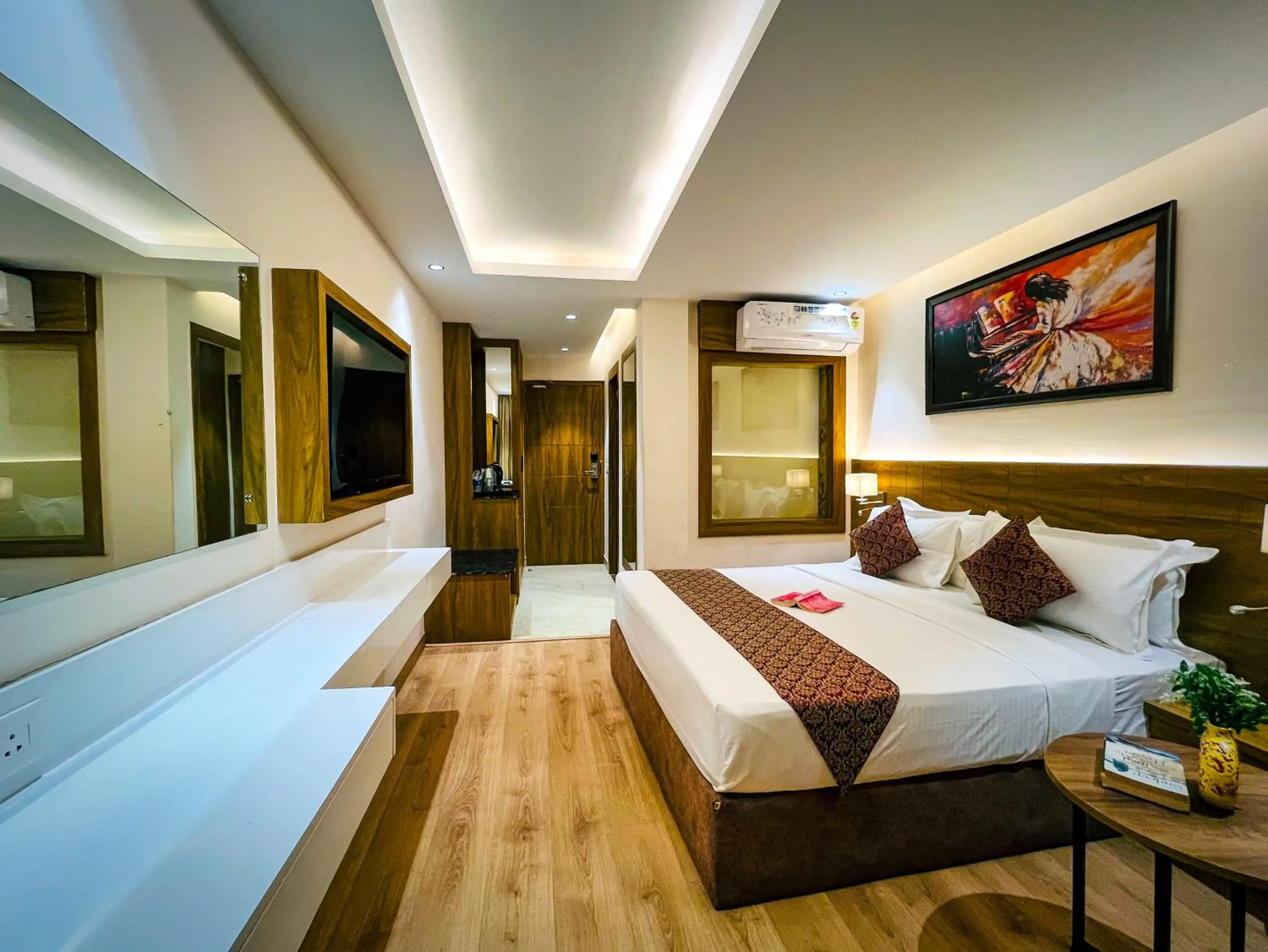 Bed in The Novello By Hotel Evergreen- Mussoorie