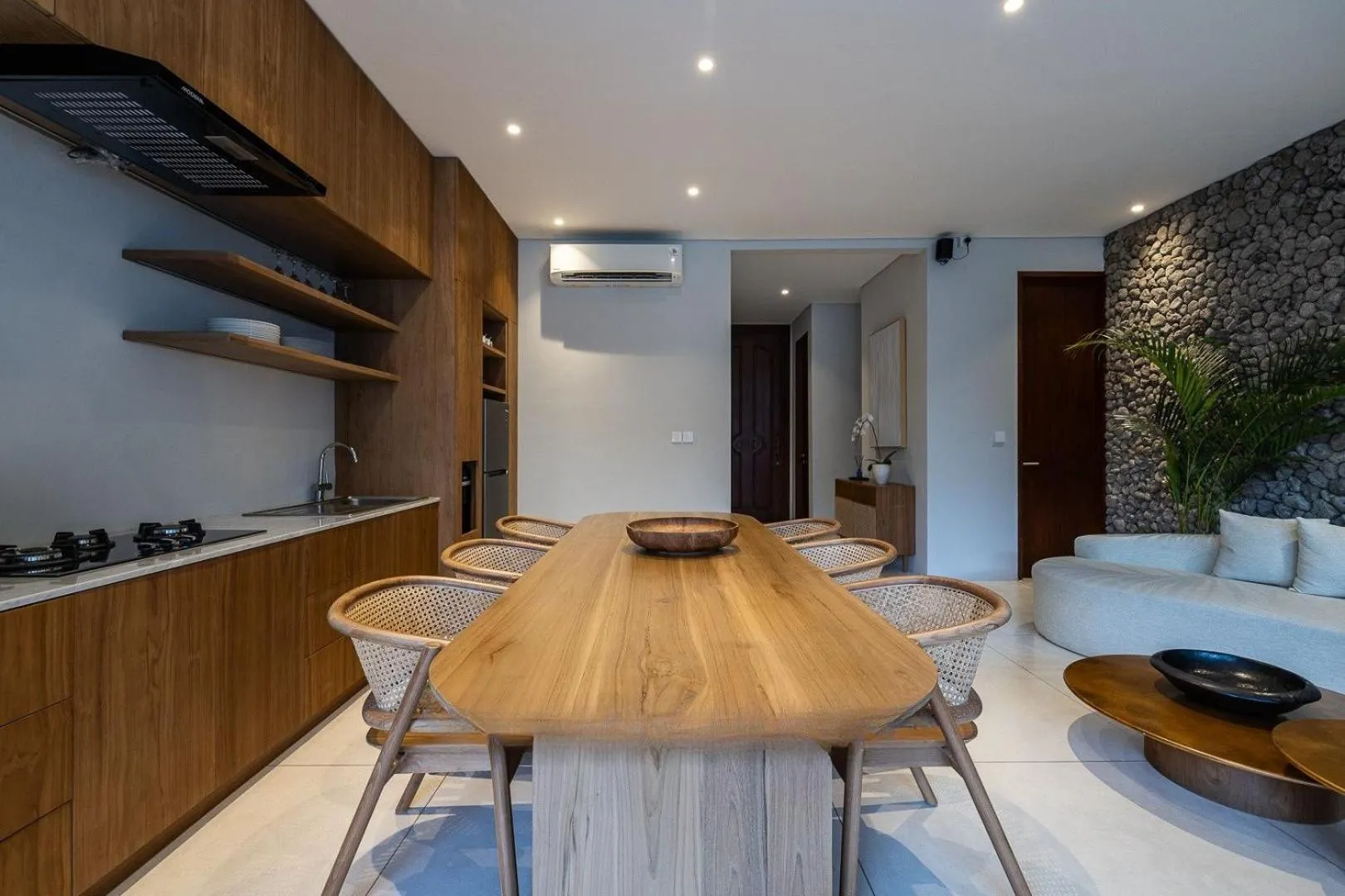 Kitchen or kitchenette in AMR Echo Beach Villa's Canggu