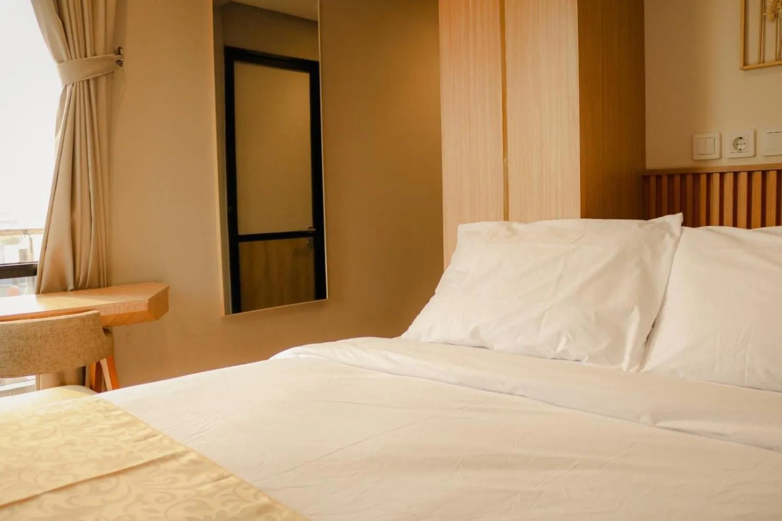 Bedroom, Bed in Grand Ametis Hotel Jakarta