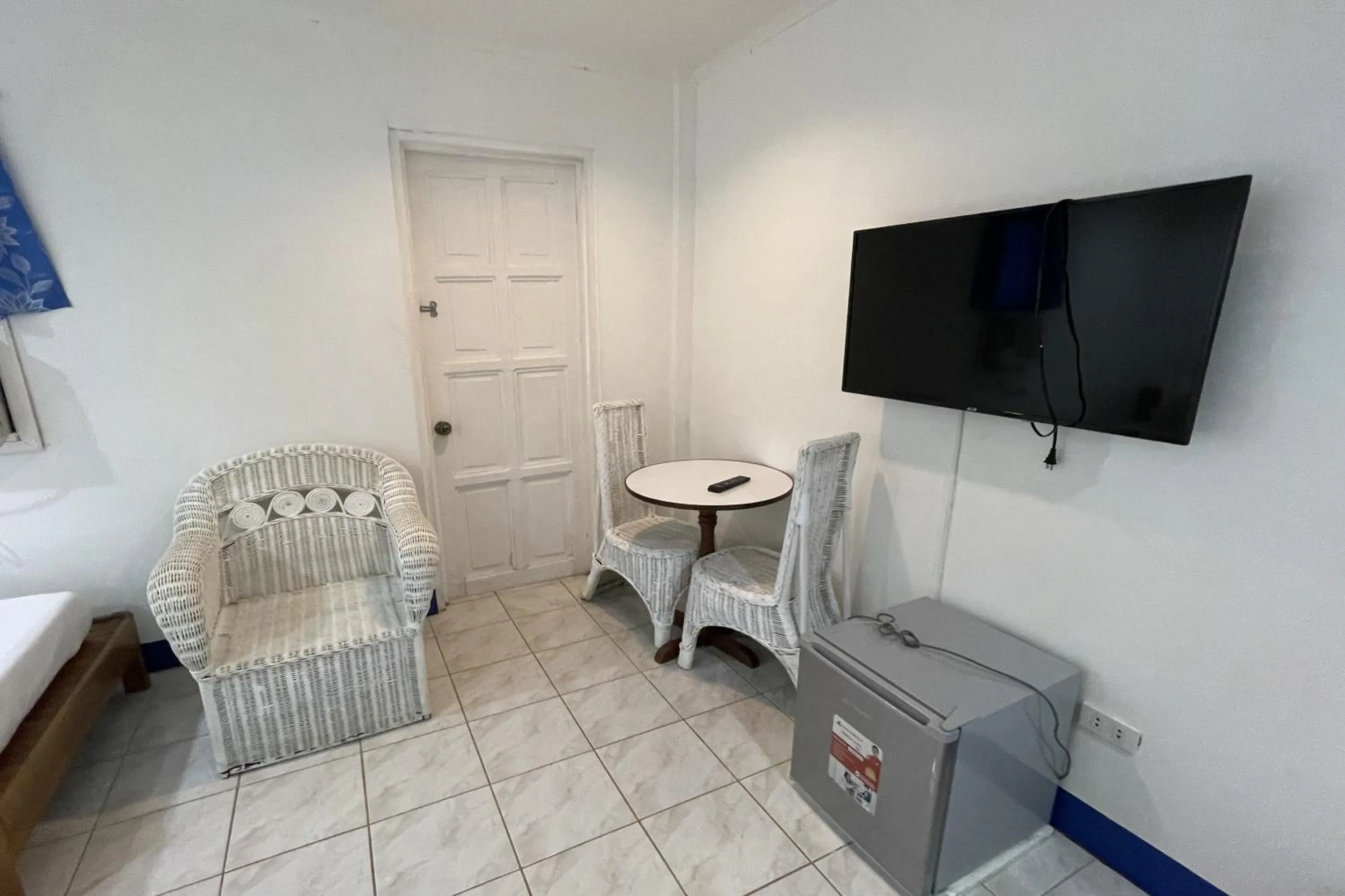 Seating area in Casa de Praxides Tourist Inn Palawan