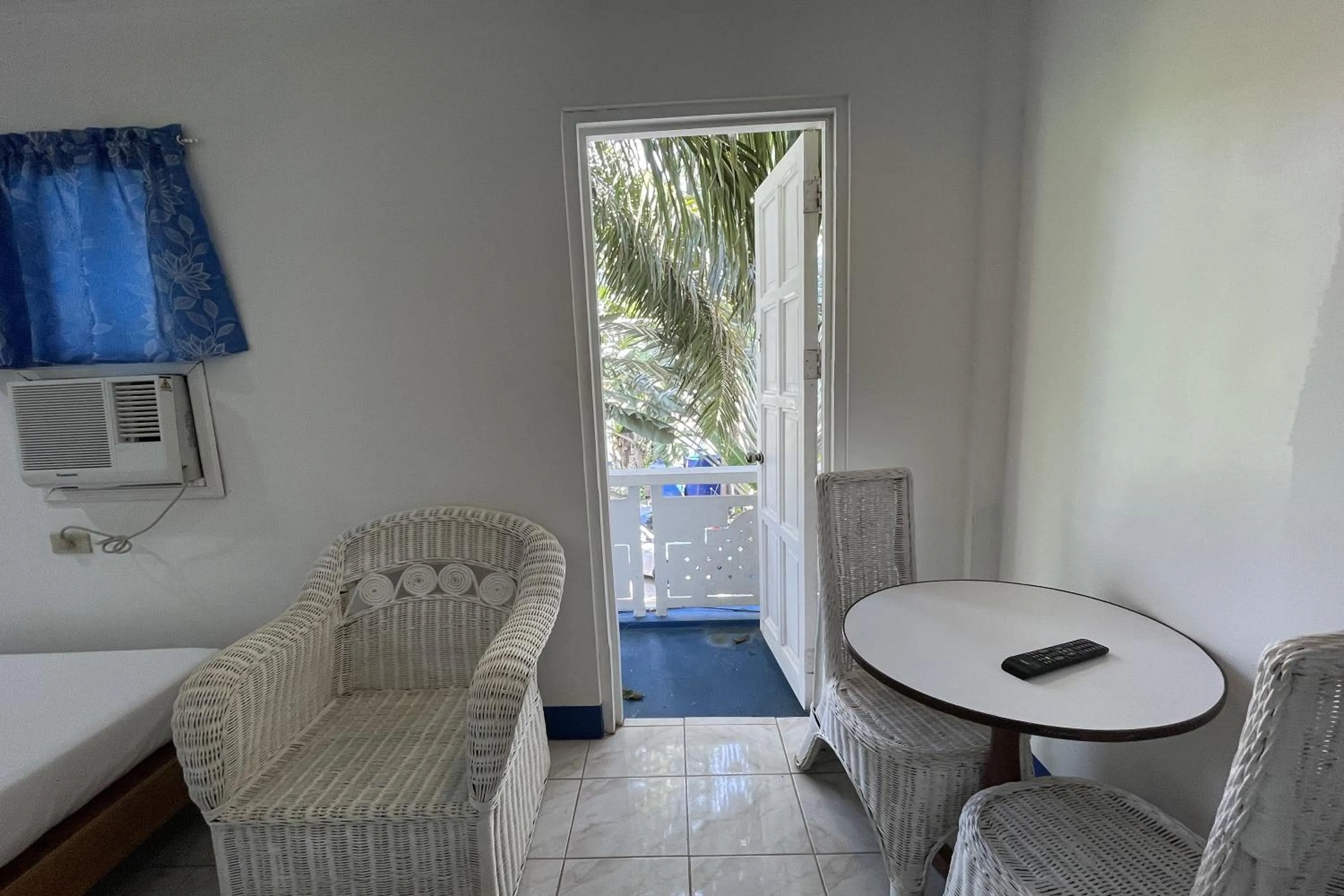 Seating area in Casa de Praxides Tourist Inn Palawan