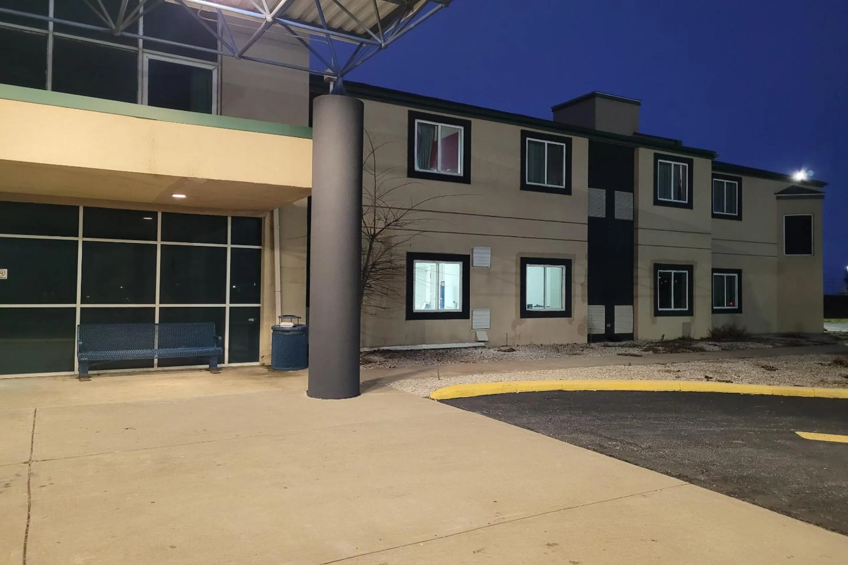 Facade/entrance in Modern Stay 39 Lakeview By OYO Minonk