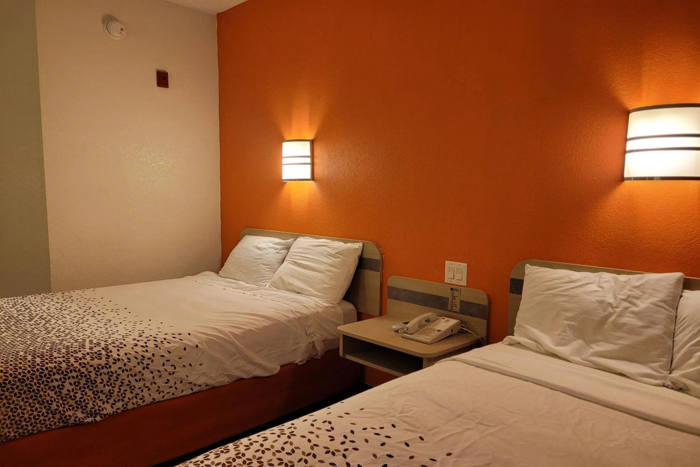 Bedroom, Bed in Modern Stay 39 Lakeview By OYO Minonk