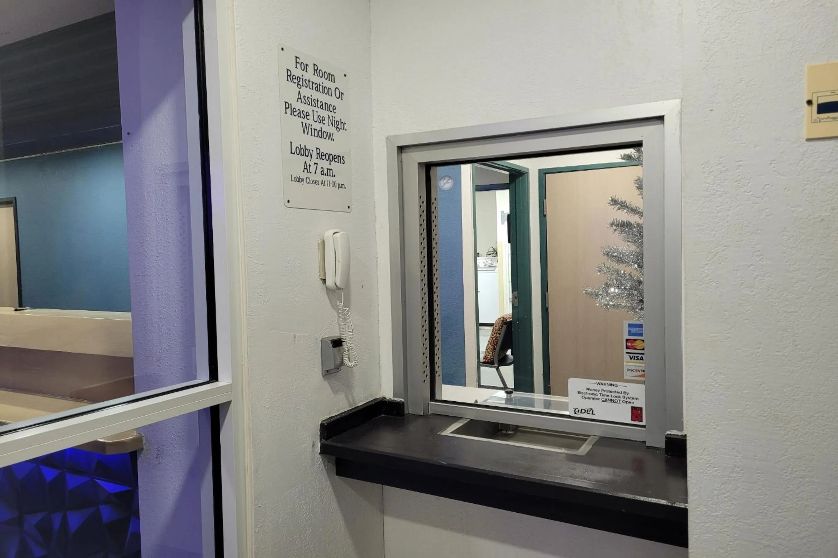 Lobby or reception in Modern Stay 39 Lakeview By OYO Minonk