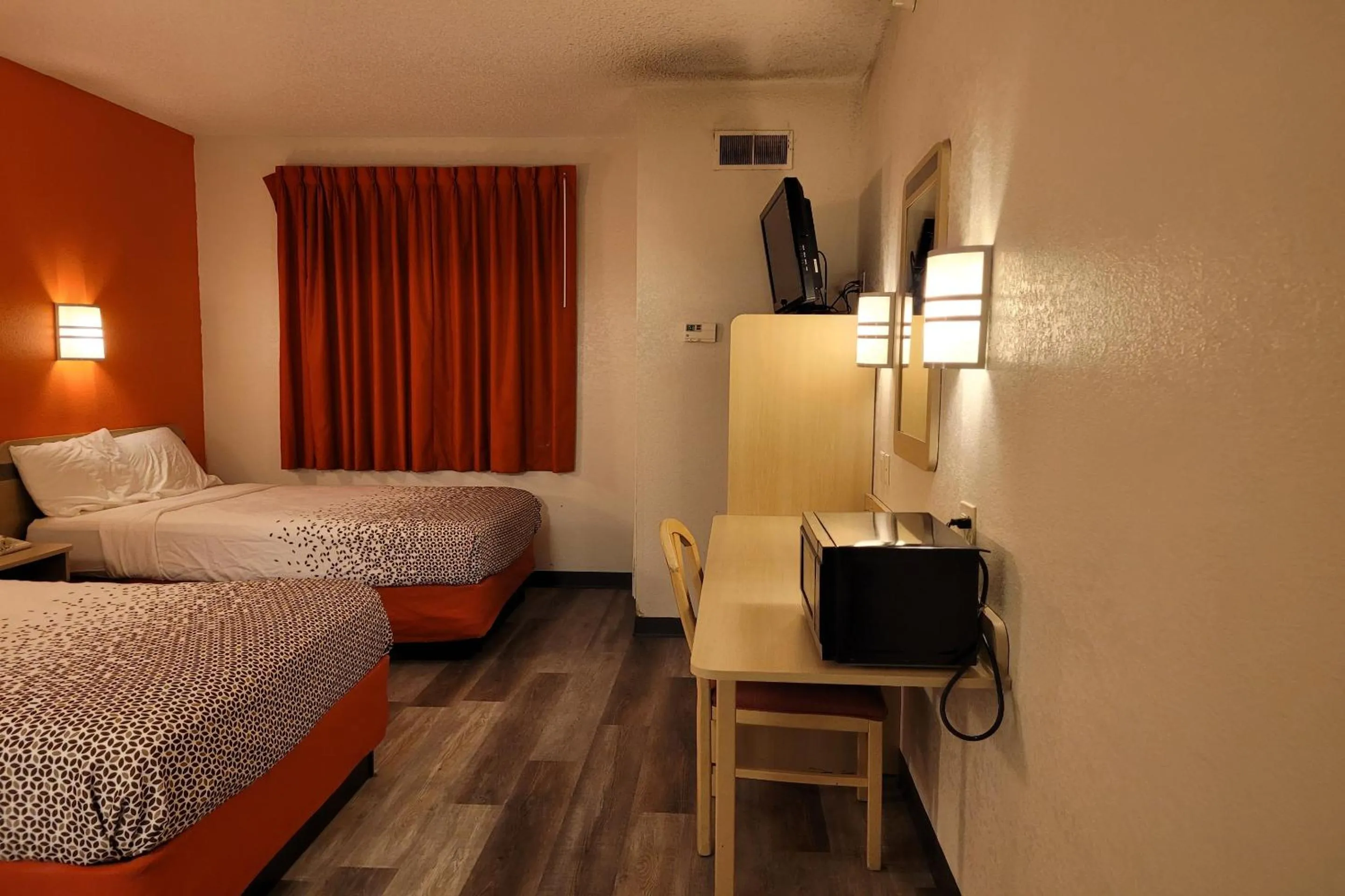 Bedroom, Bed in Modern Stay 39 Lakeview By OYO Minonk