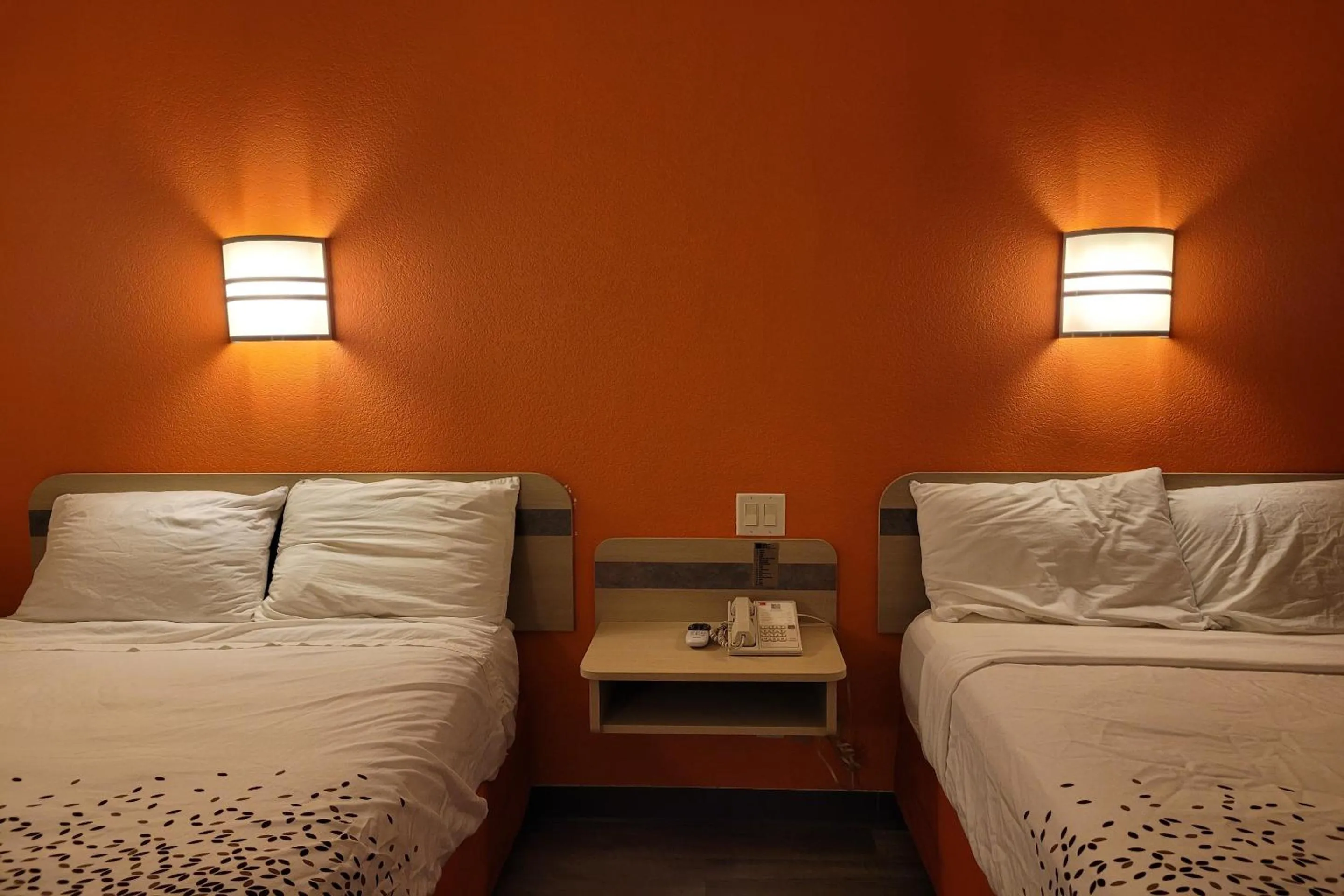 Bedroom, Bed in Modern Stay 39 Lakeview By OYO Minonk