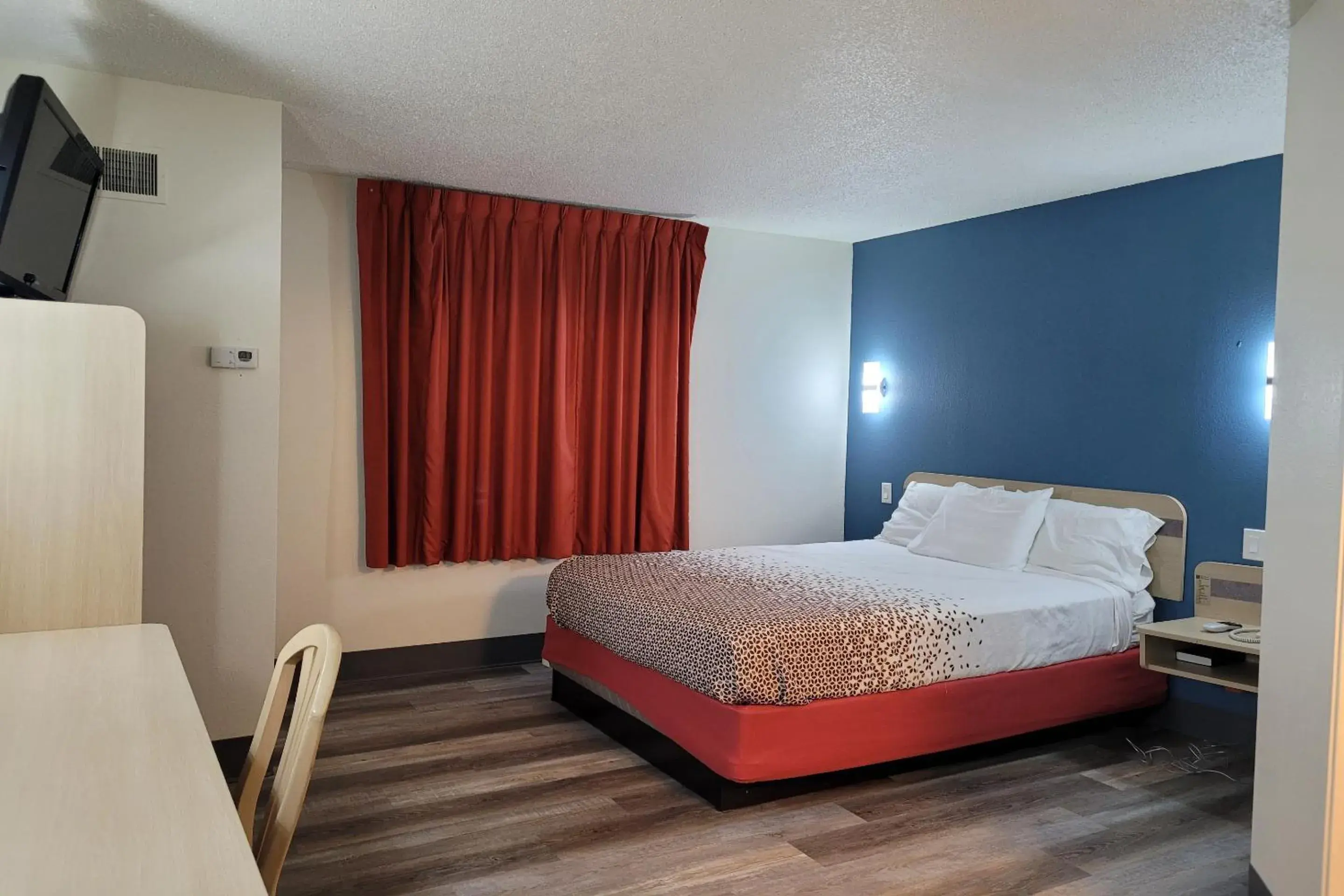 Queen Bed Non-Smoking in Modern Stay 39 Lakeview By OYO Minonk Queen Bed Non-Smoking in Modern Stay 39 Lakeview By OYO Minonk