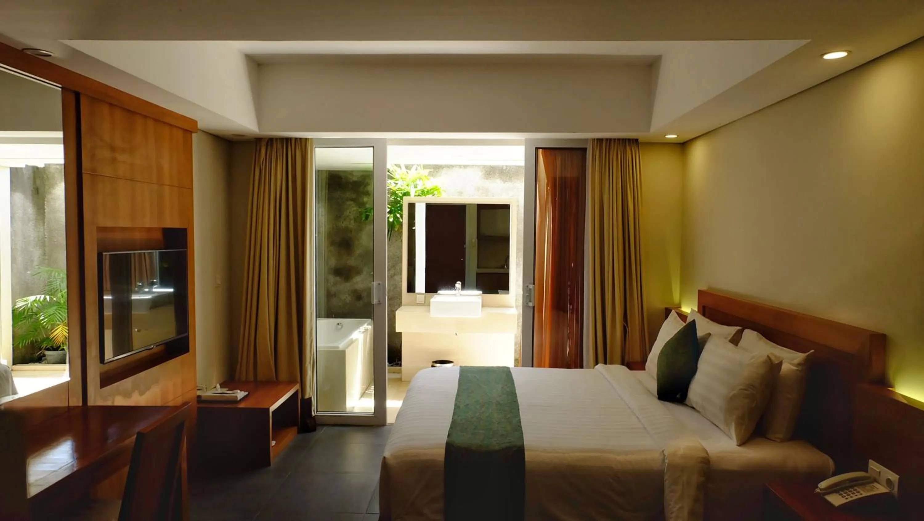 Bedroom, Bed in Paragon Hotel Seminyak