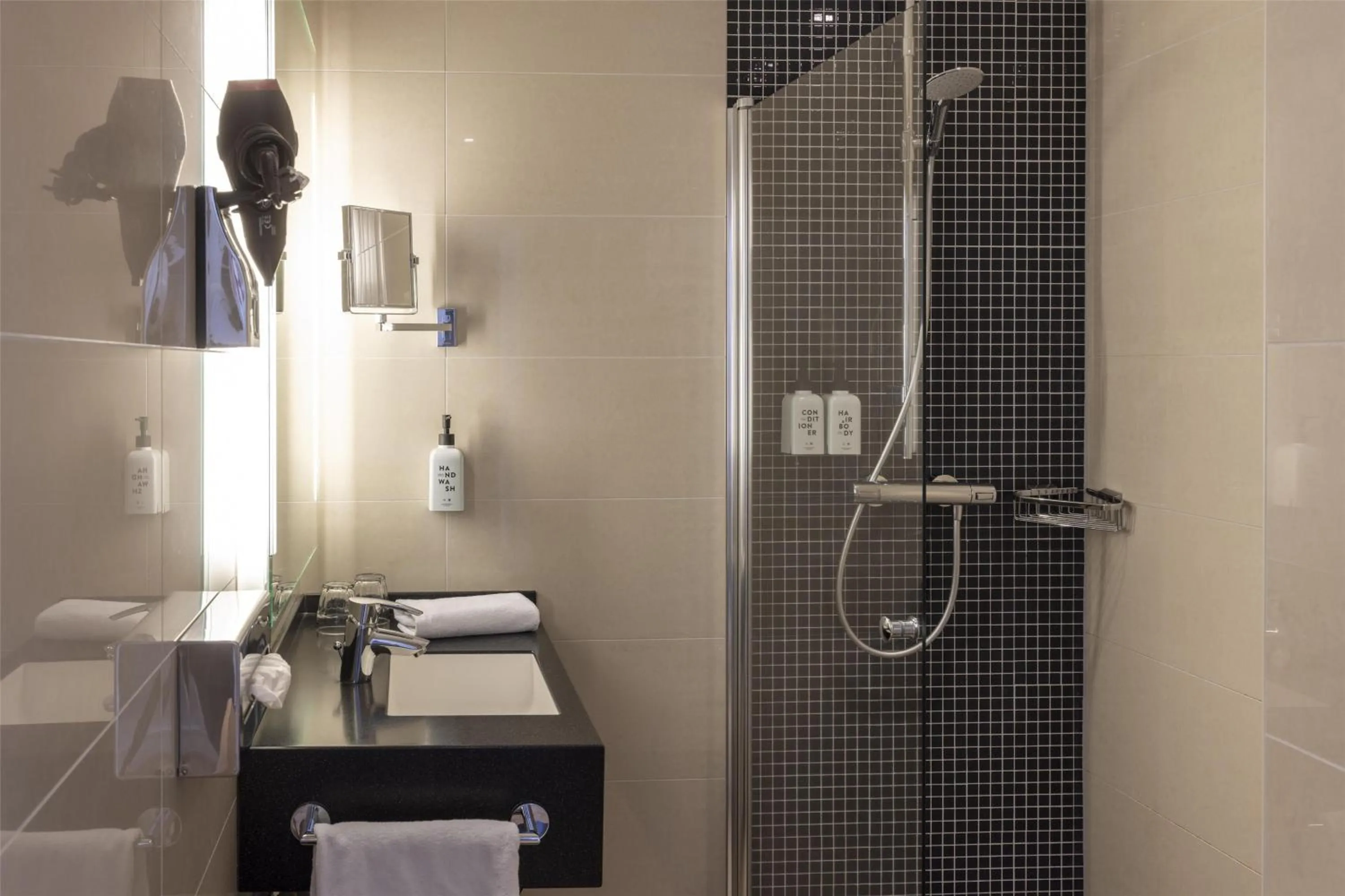 Bathroom in Scandic Berlin Kurfürstendamm