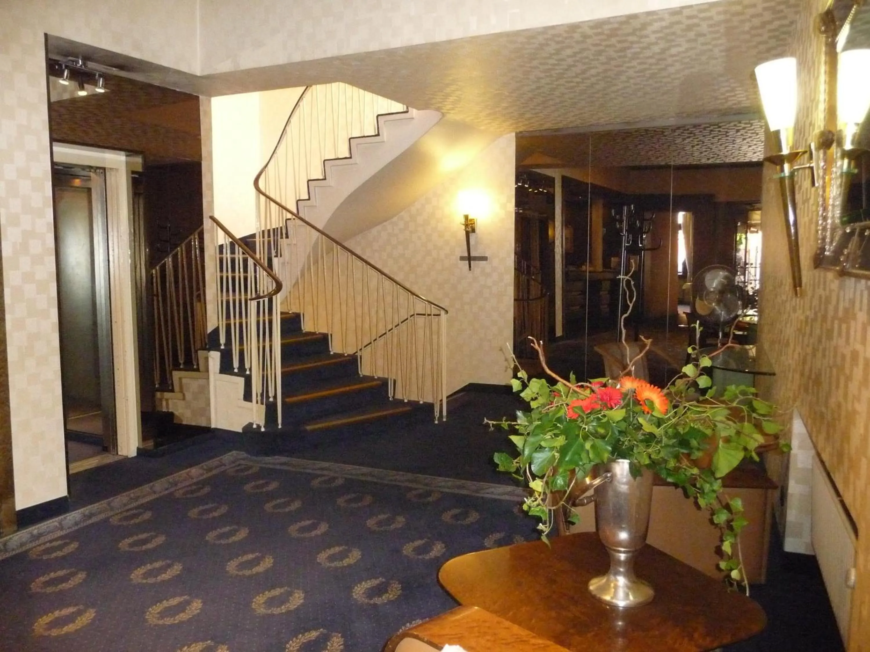 Lobby or reception in Hotel Stadt Hamm