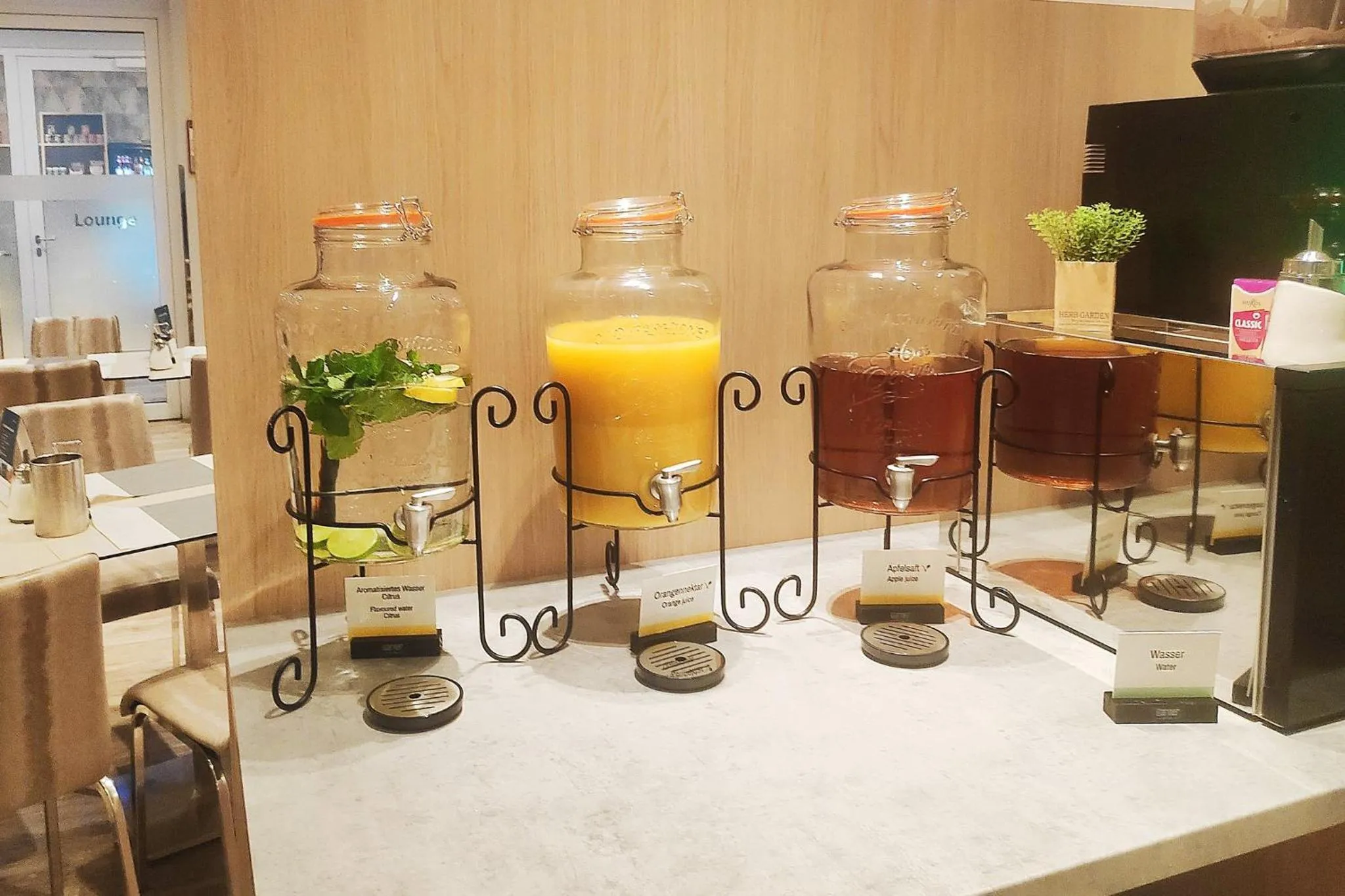 Breakfast in Garner Hotel Bremen City by IHG