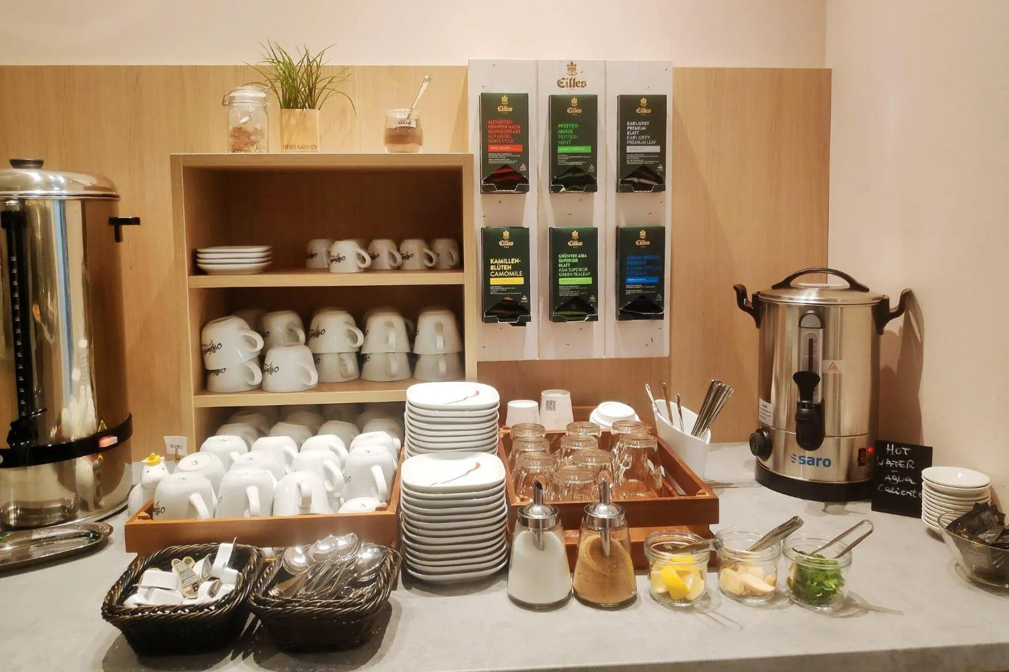 Breakfast in Garner Hotel Bremen City by IHG