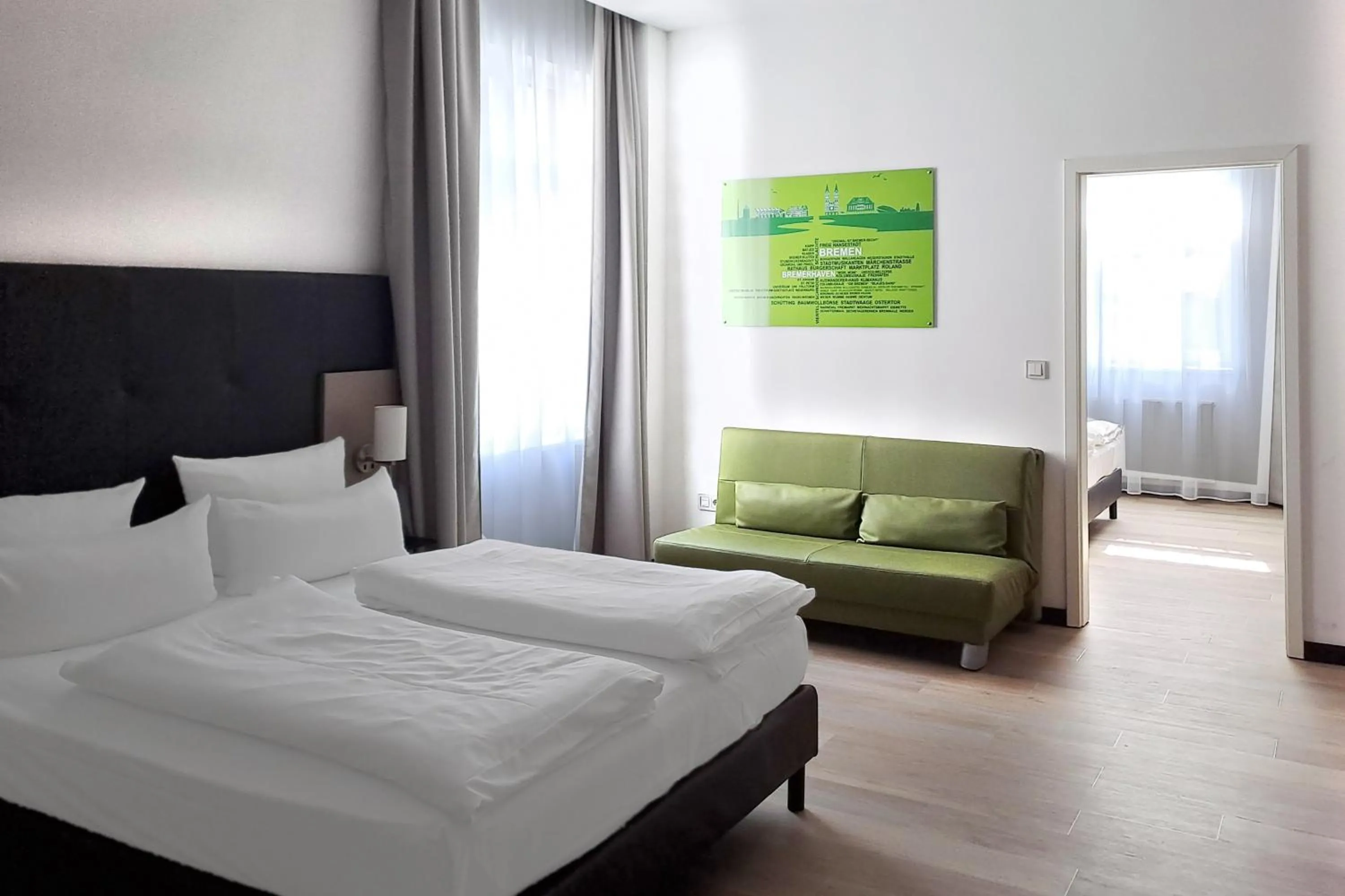 Photo of the whole room, Bed in Garner Hotel Bremen City by IHG