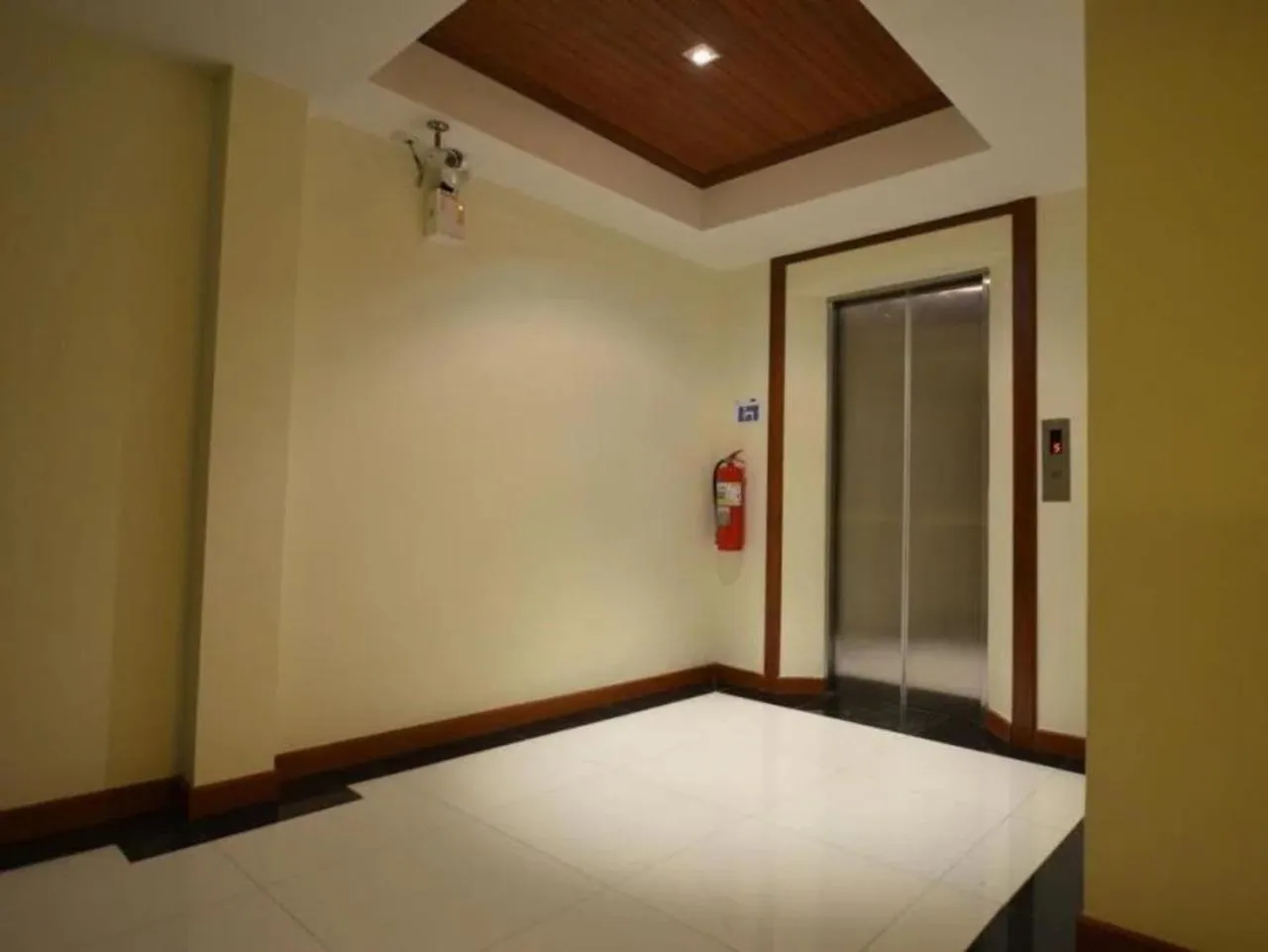 Bed in Patong Terrace Hotel