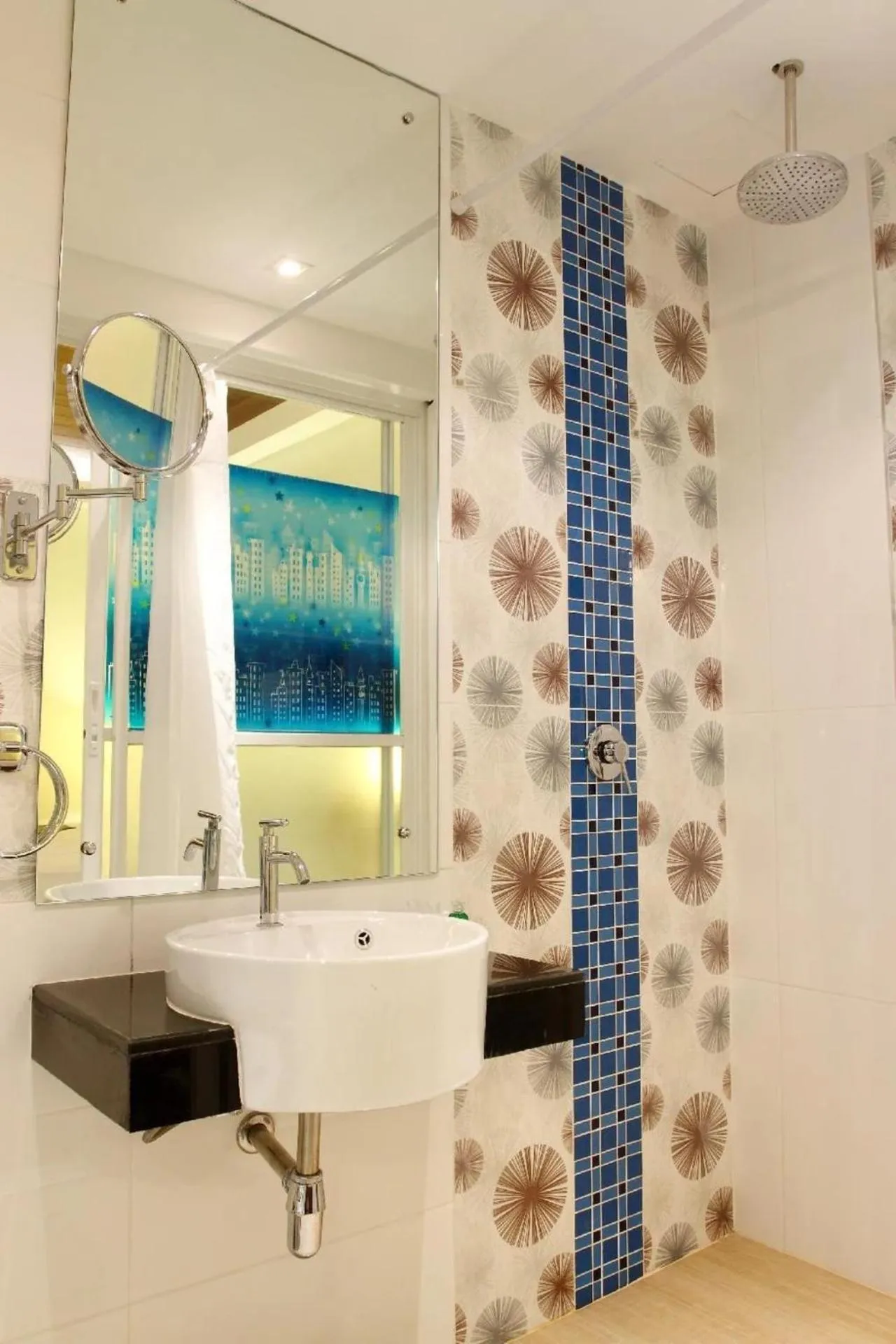 Bathroom in Patong Terrace Hotel