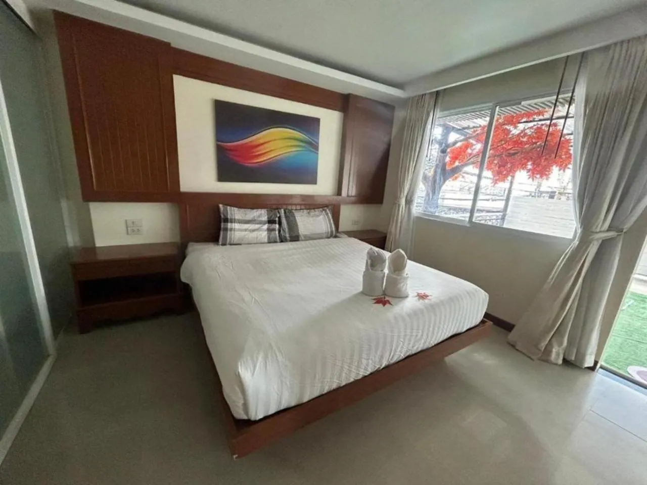 Photo of the whole room, Bed in Patong Terrace Hotel