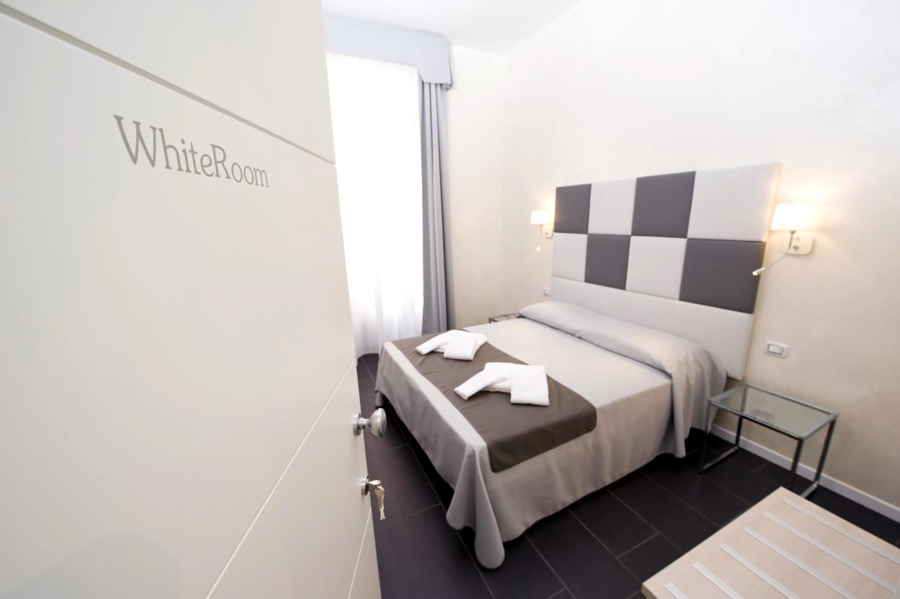 Decorative detail, Bed in Grey&White