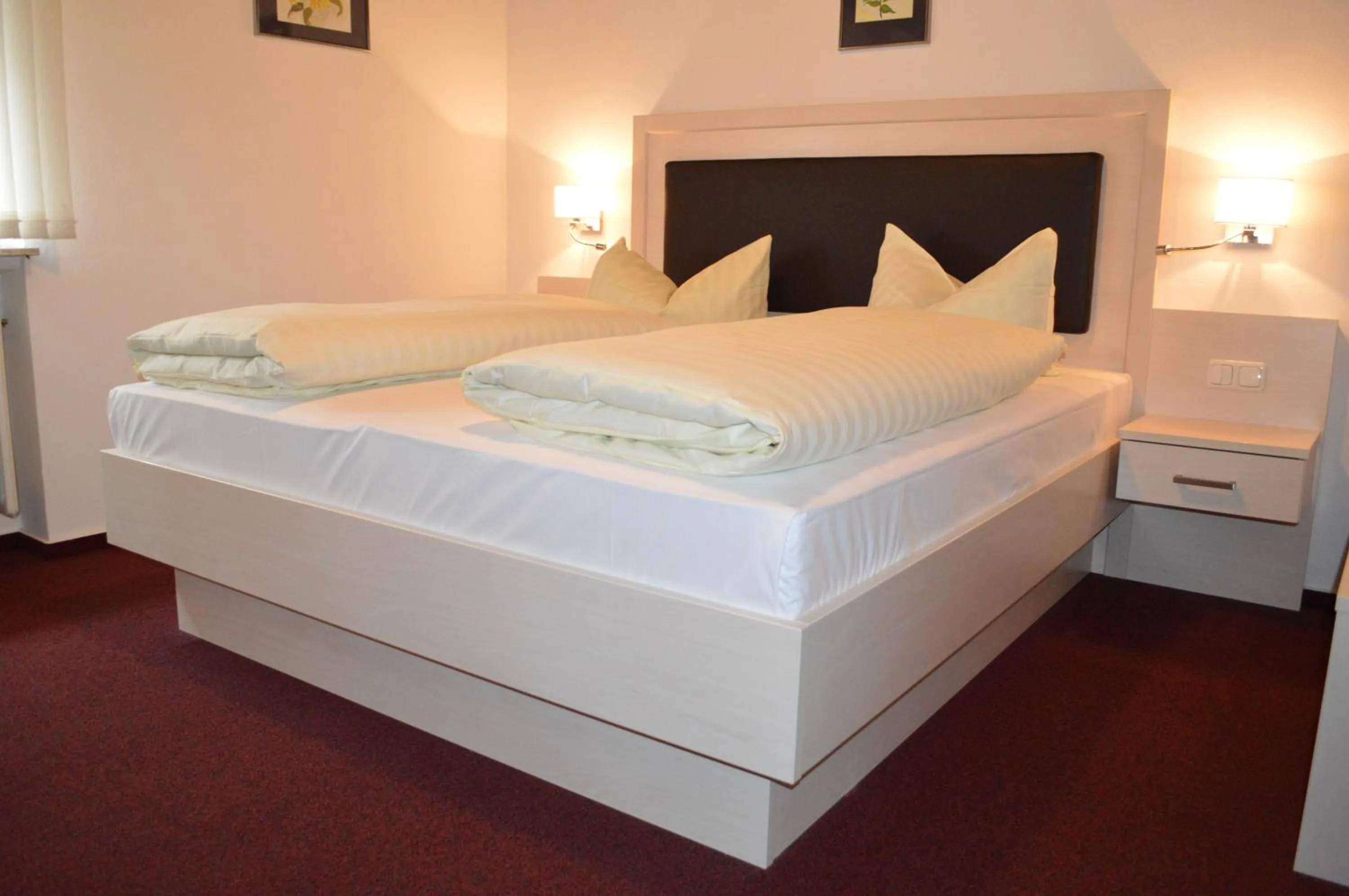 Photo of the whole room, Bed in Hotel Scirocco