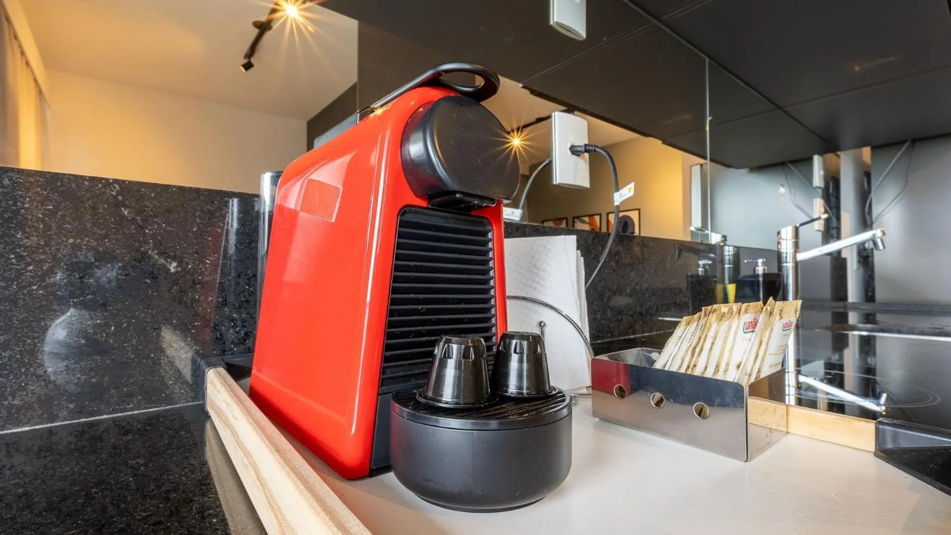 Coffee/tea facilities in Studio completo próx. estação Fradique Coutinho