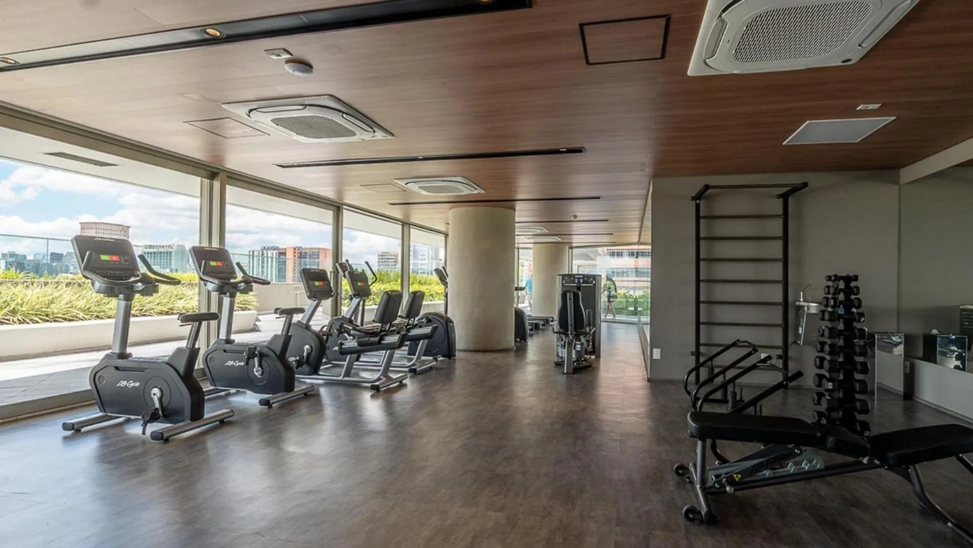 Fitness centre/facilities in Studio completo próx. estação Fradique Coutinho