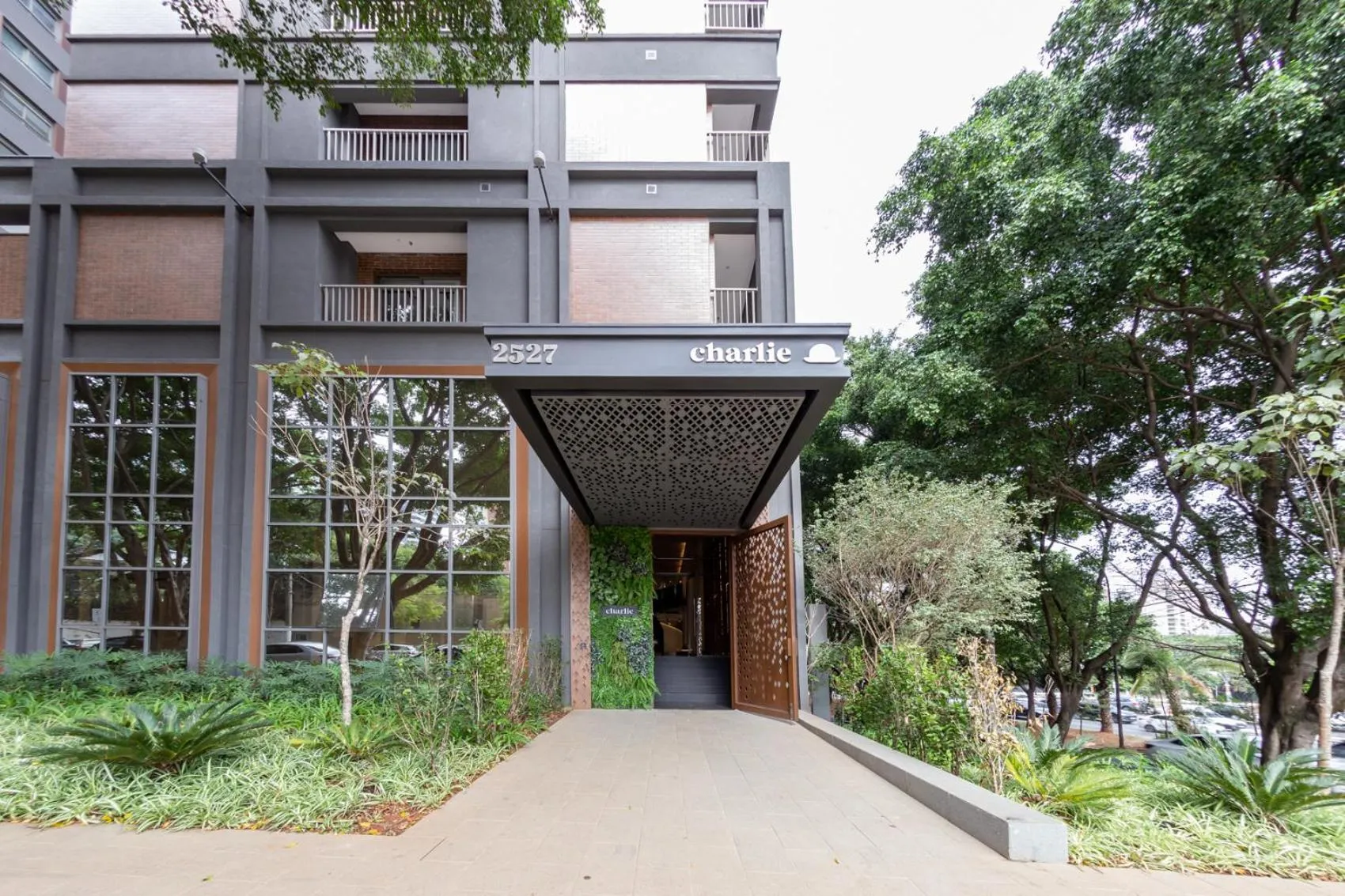 Property building in Iconyc Charlie Ibirapuera Hotel