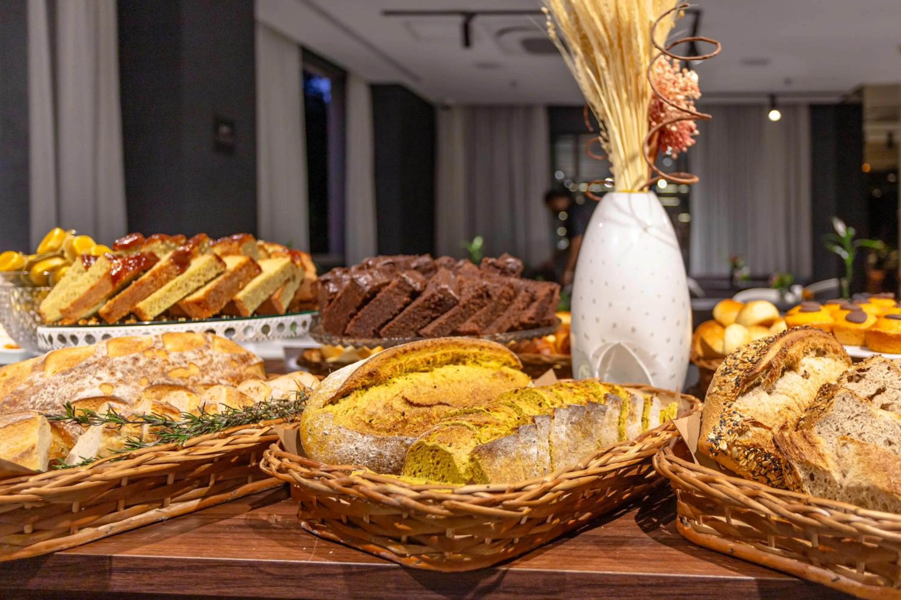 Food and drinks in Iconyc Charlie Ibirapuera Hotel