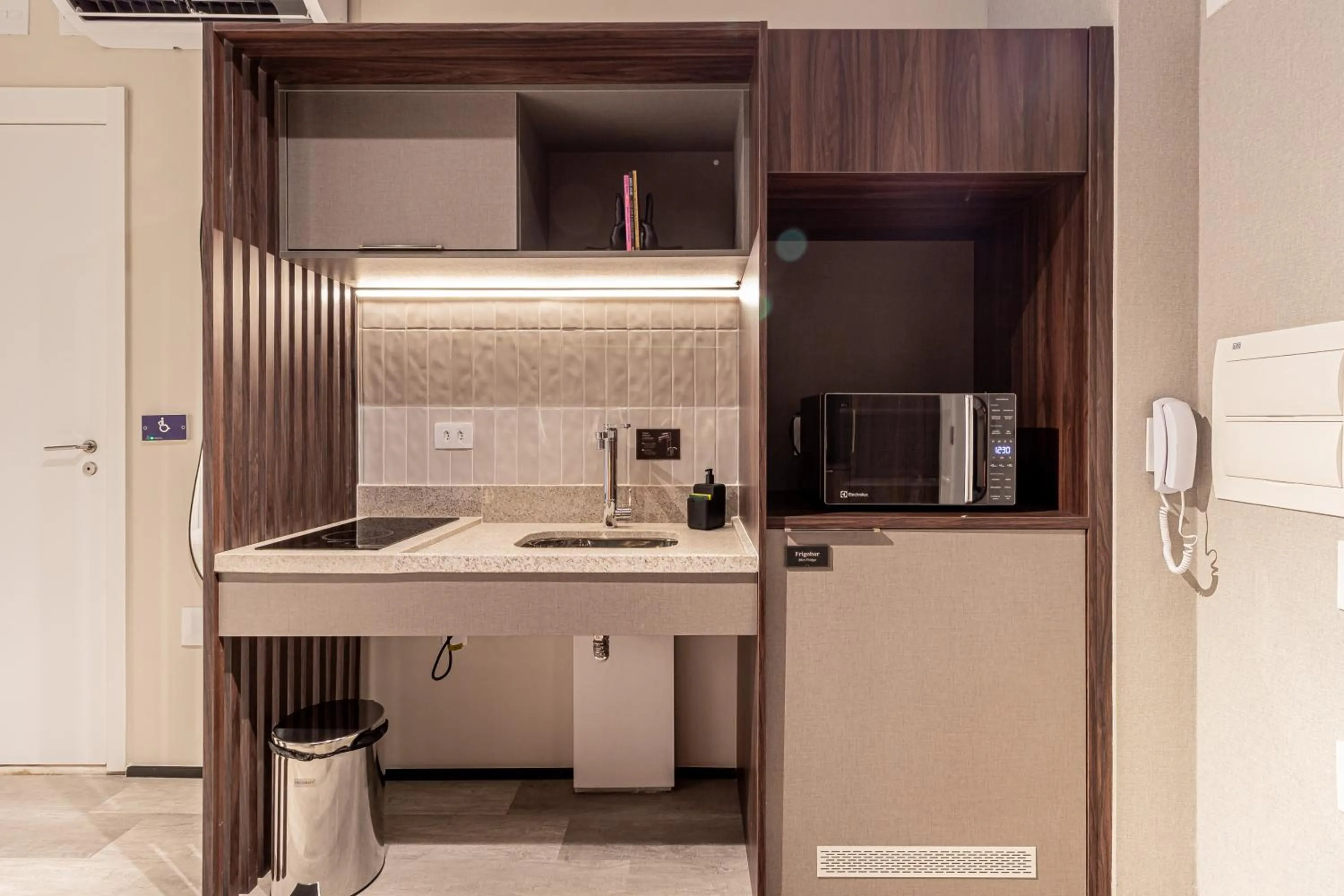 Coffee/tea facilities in Iconyc Charlie Ibirapuera Hotel