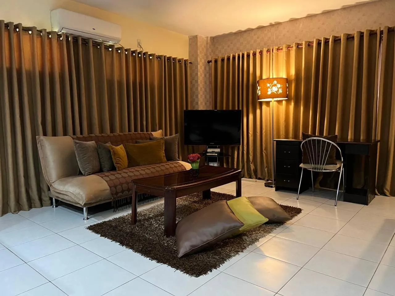 TV and multimedia in Subic Residencias