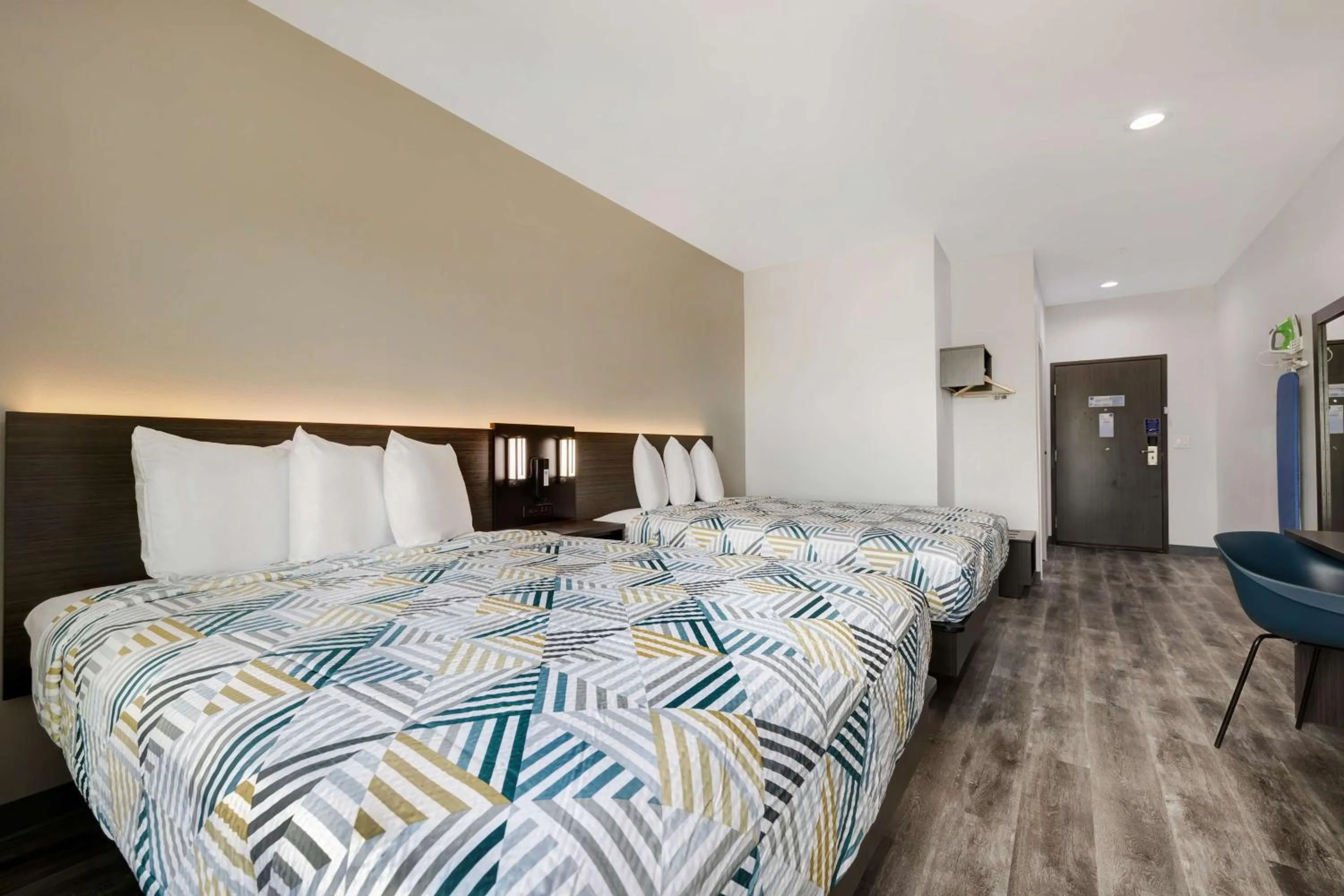 Bedroom, Bed in Studio 6 Katy, TX Energy Corridor