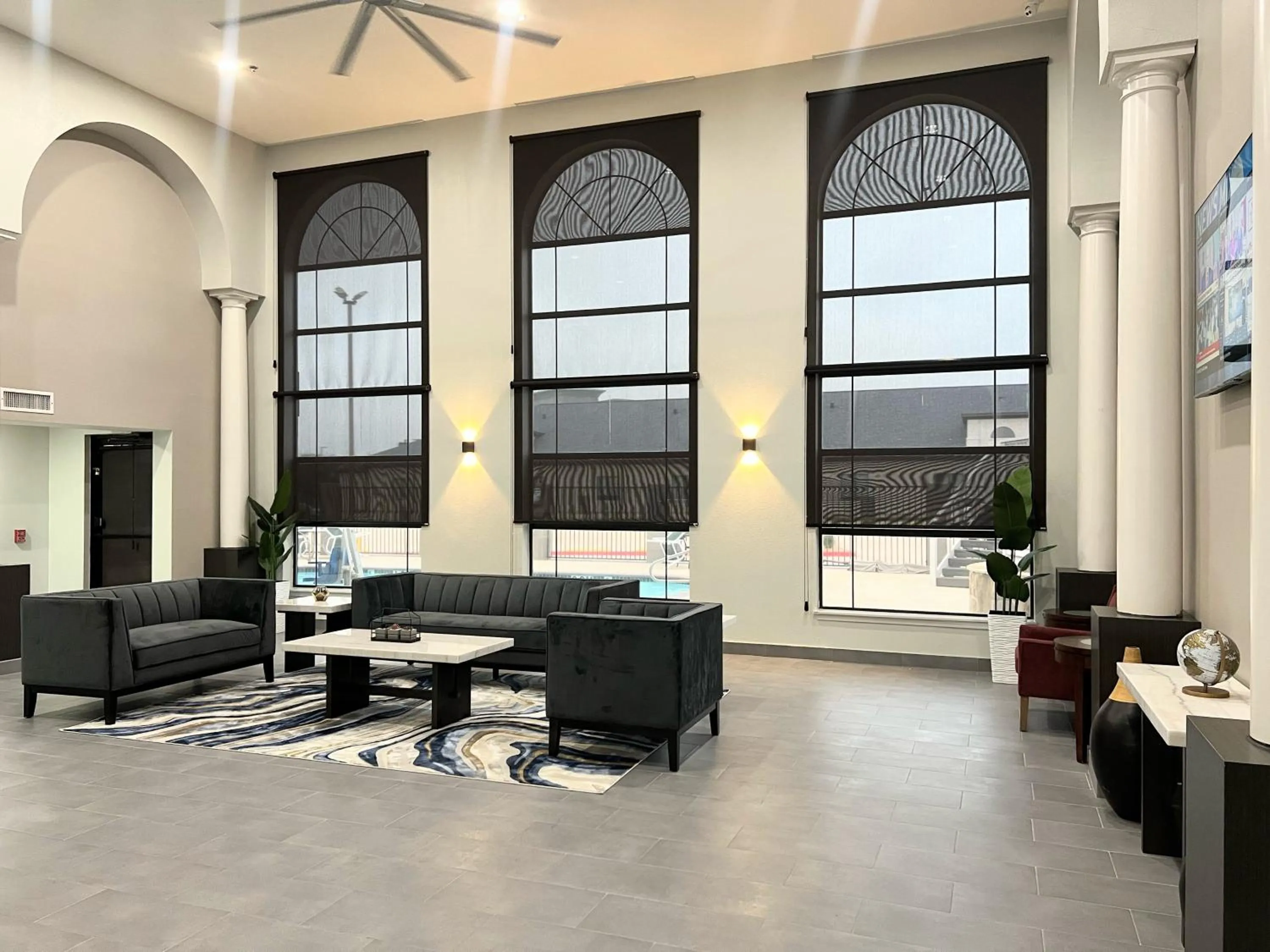 Property building in Studio 6 Suites Brenham, TX