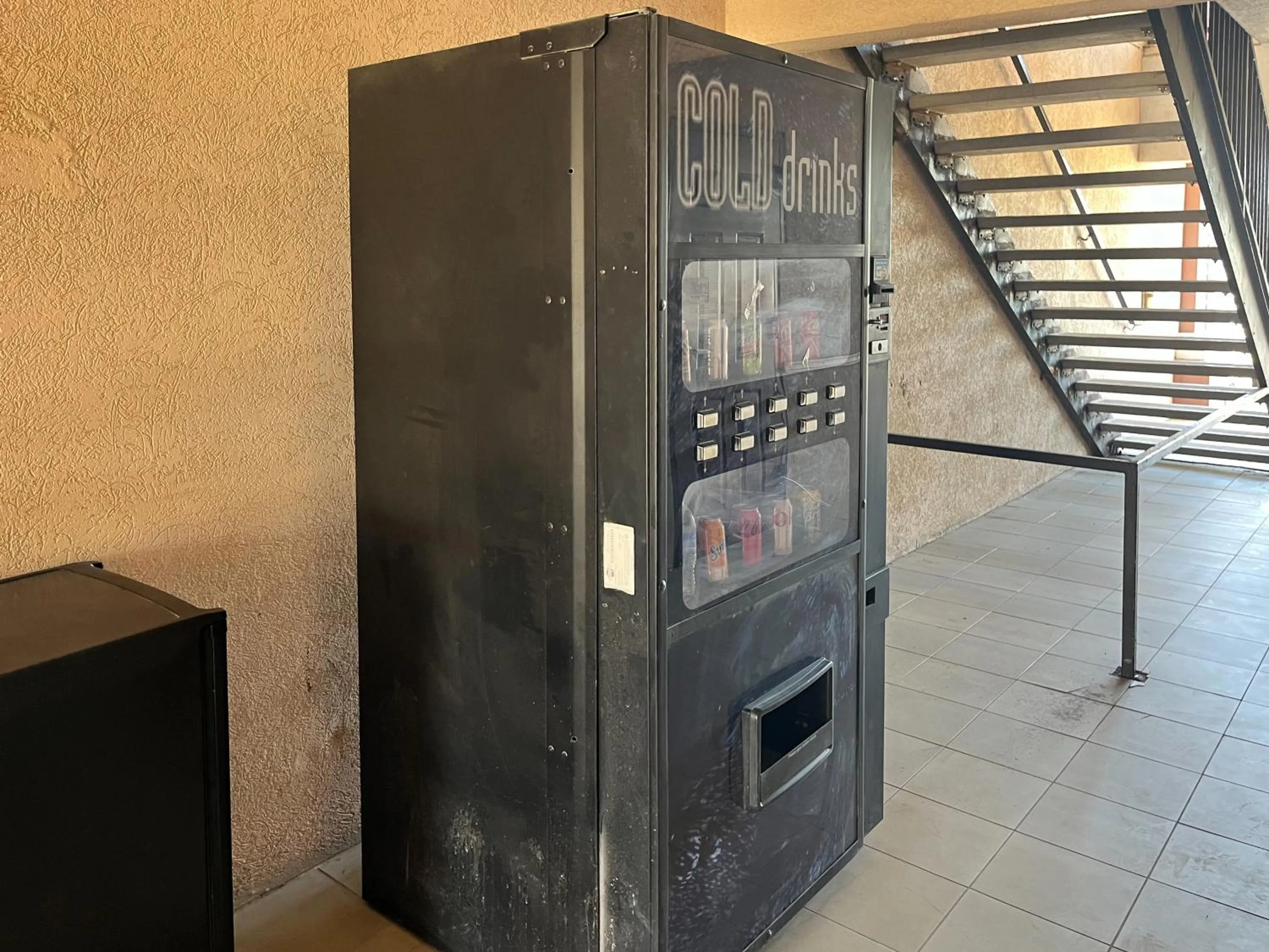 vending machine in Studio 6 Suites Brenham, TX