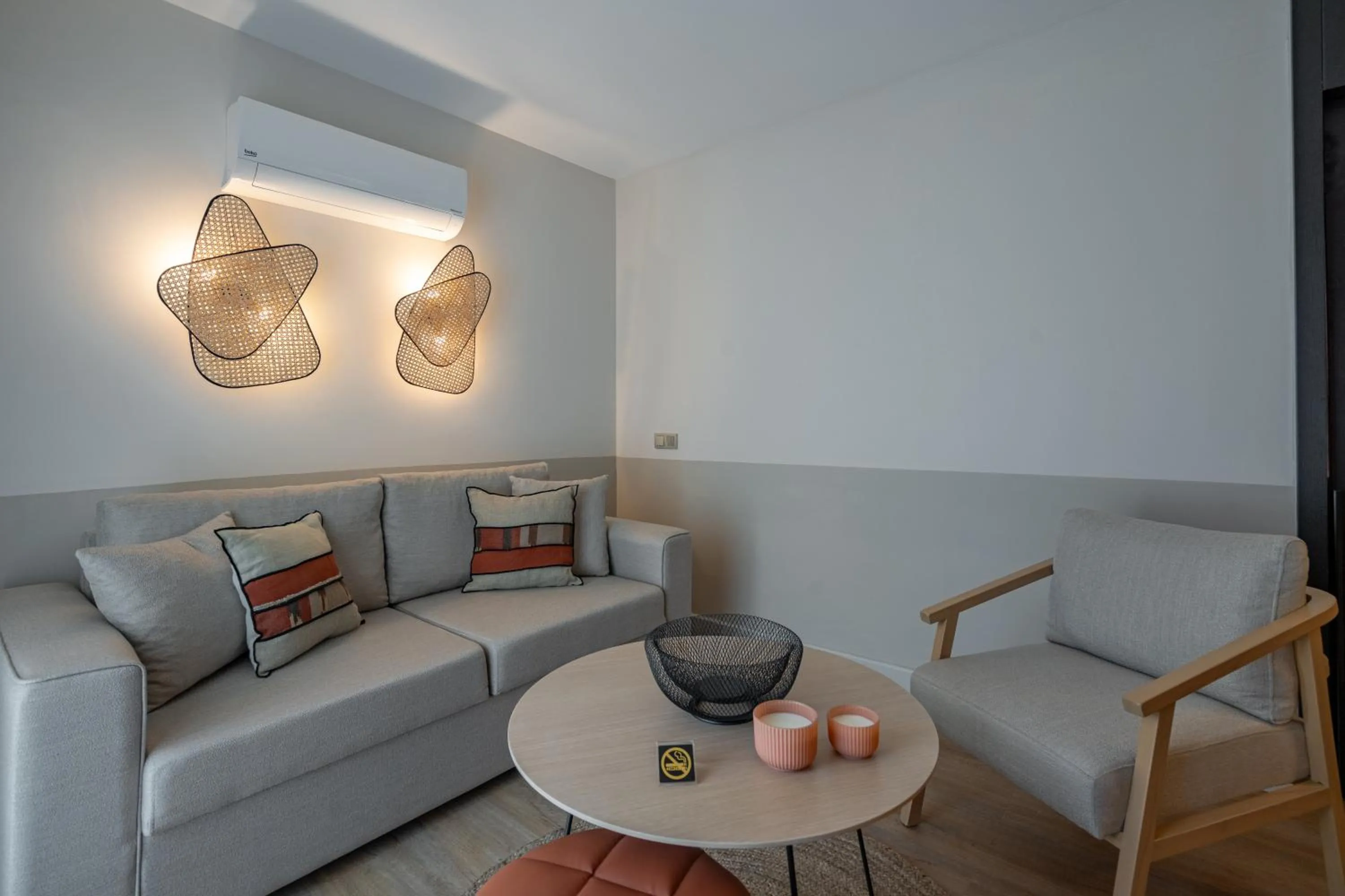 Oli Hotel and Suites