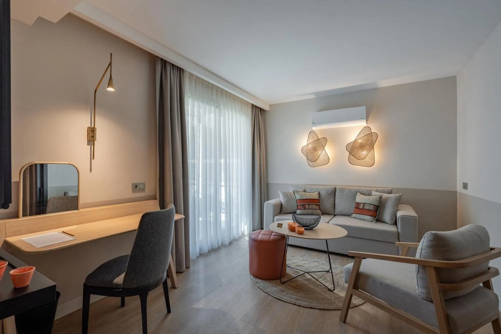 Oli Hotel and Suites