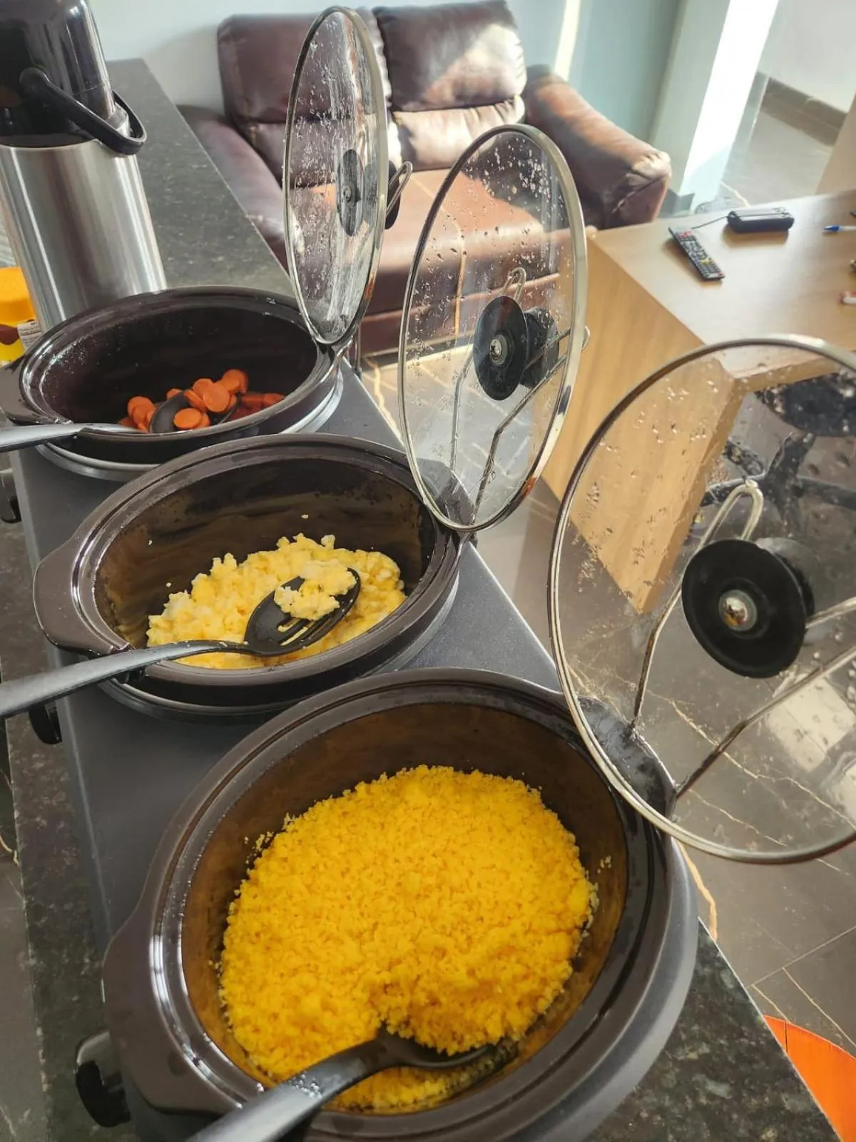 Buffet breakfast in Pousada BOB Suítes