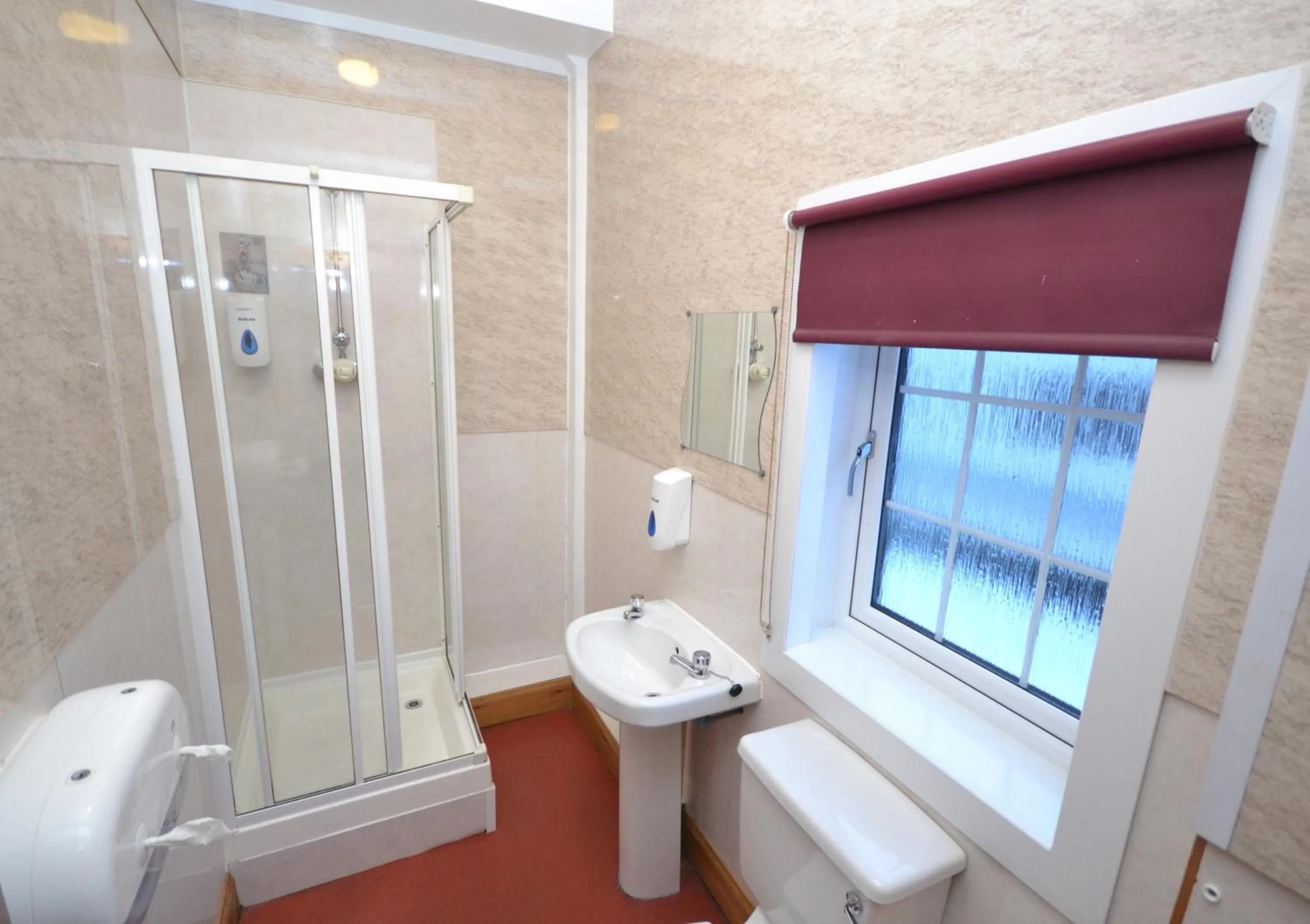 Shower in Blackwater Hostel