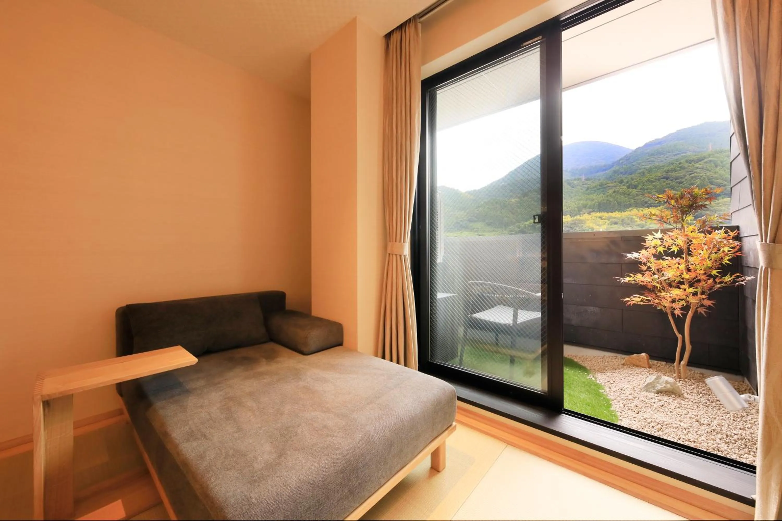View (from property/room), Bed in Yutorelo Tsuwano