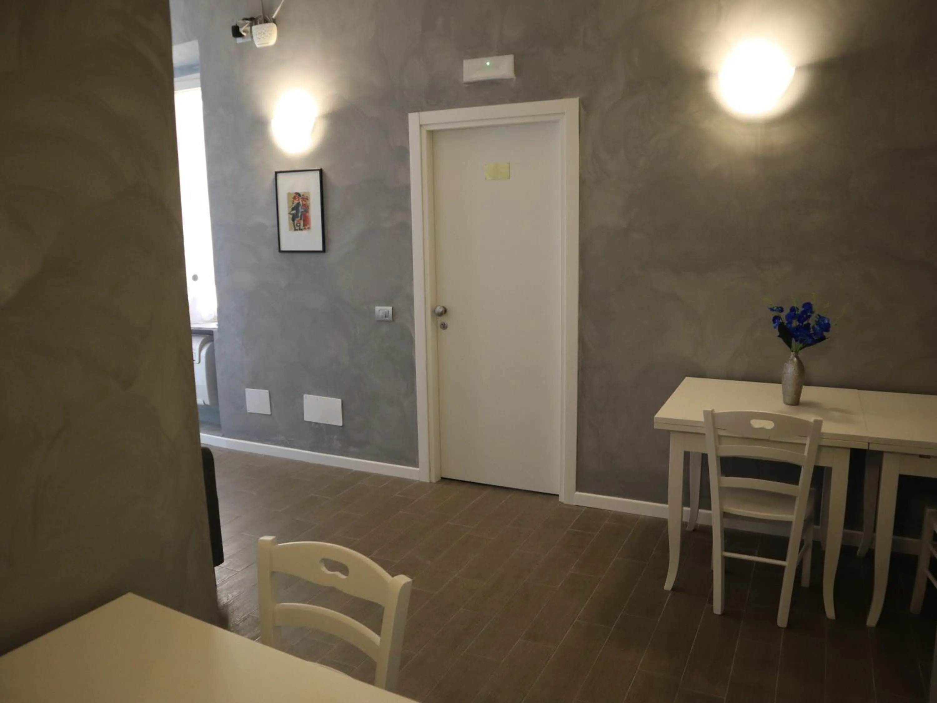 Communal kitchen in Top Floor Navona