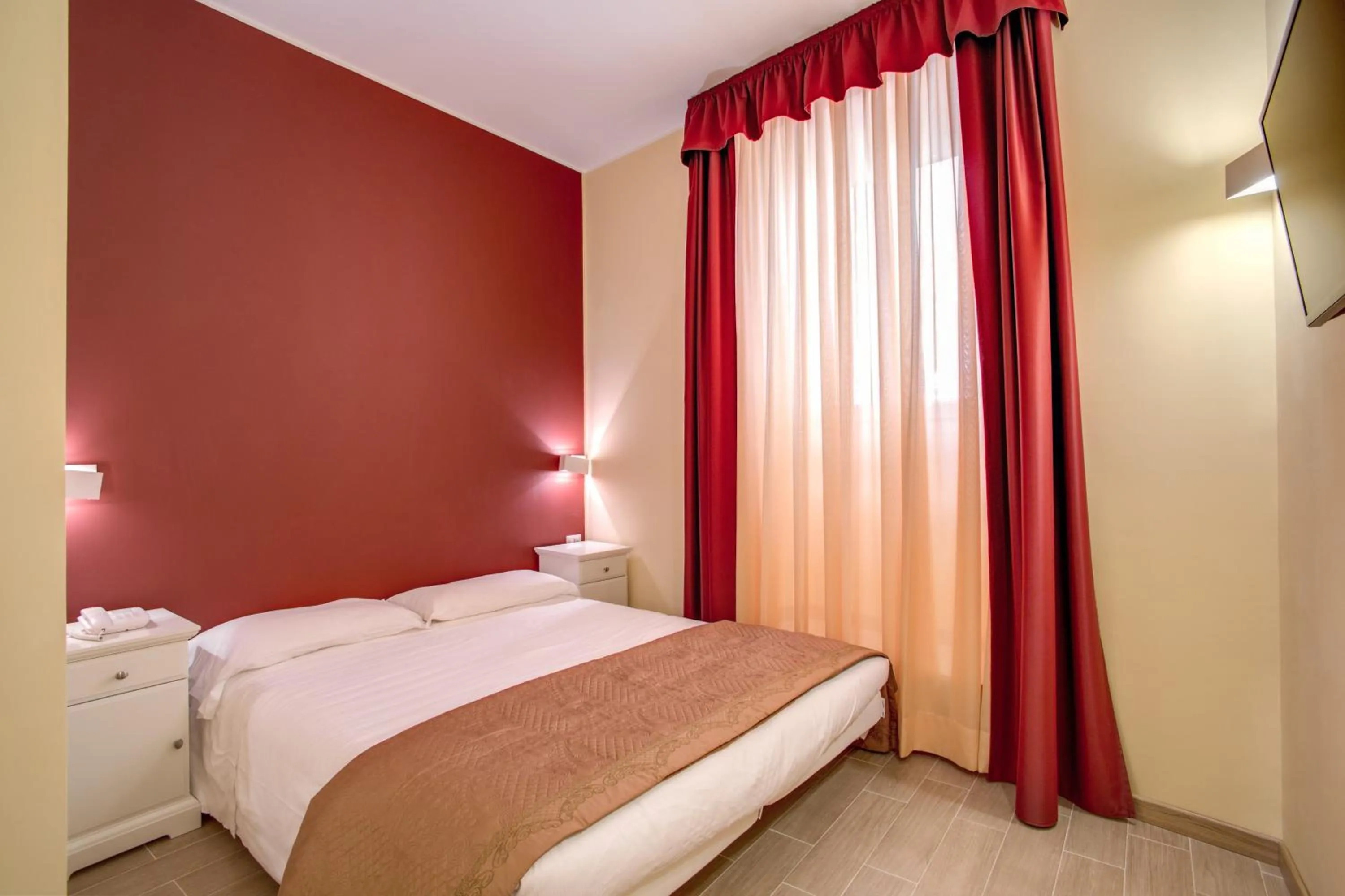 Bed in Top Floor Navona