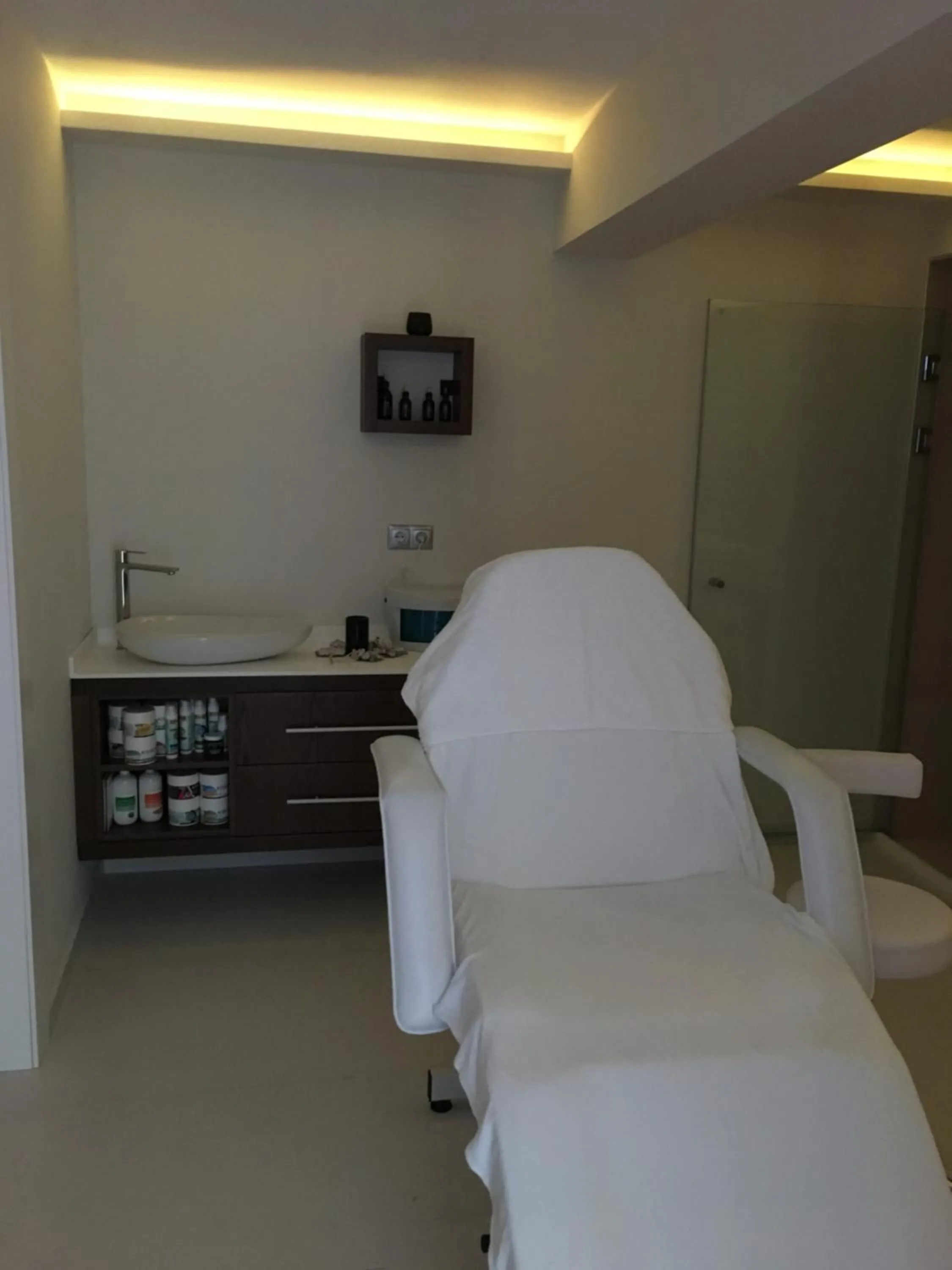 Spa and wellness centre/facilities in Ionion Beach Apartment Hotel & Spa