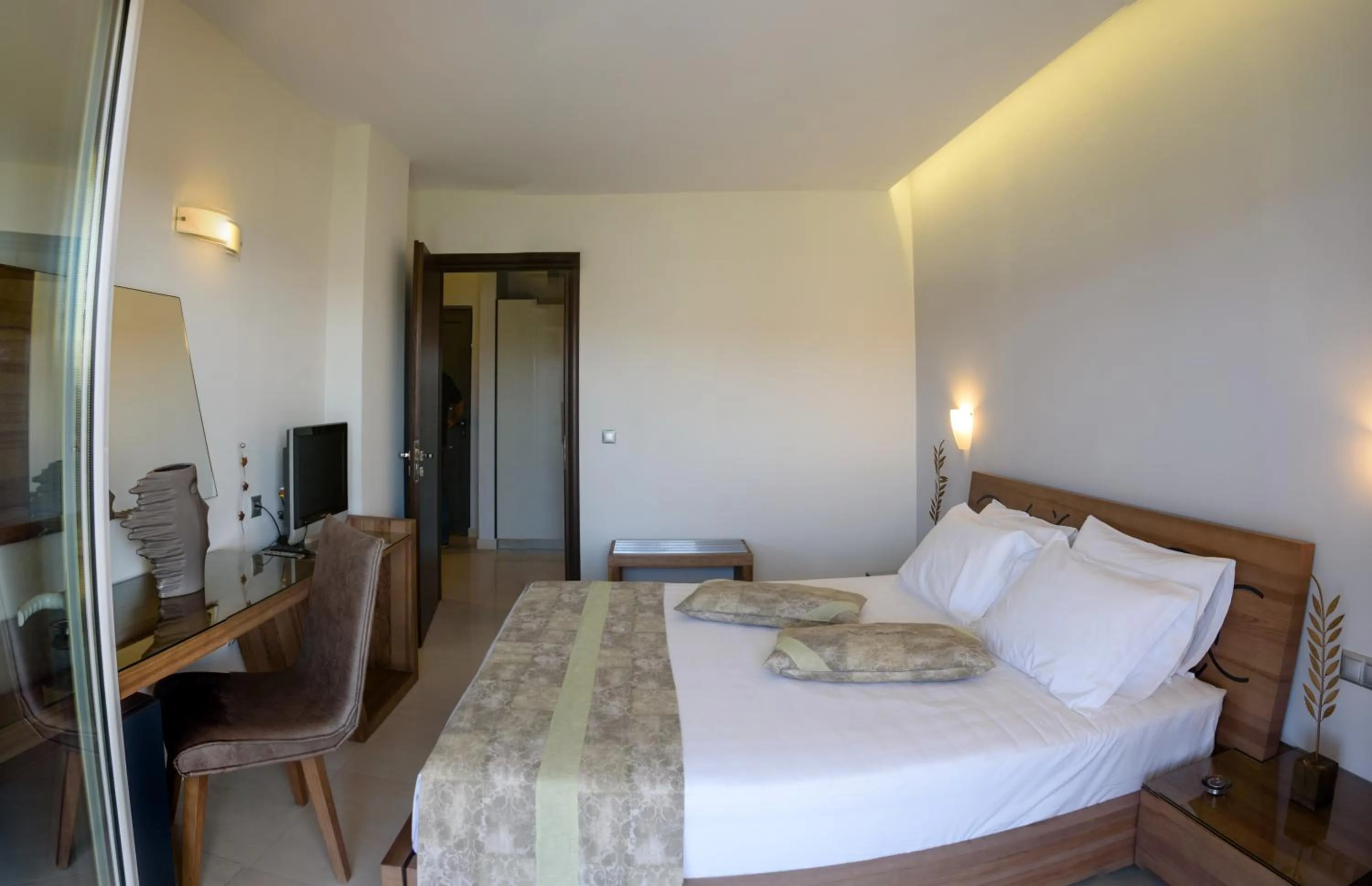 Photo of the whole room, Bed in Ionion Beach Apartment Hotel & Spa