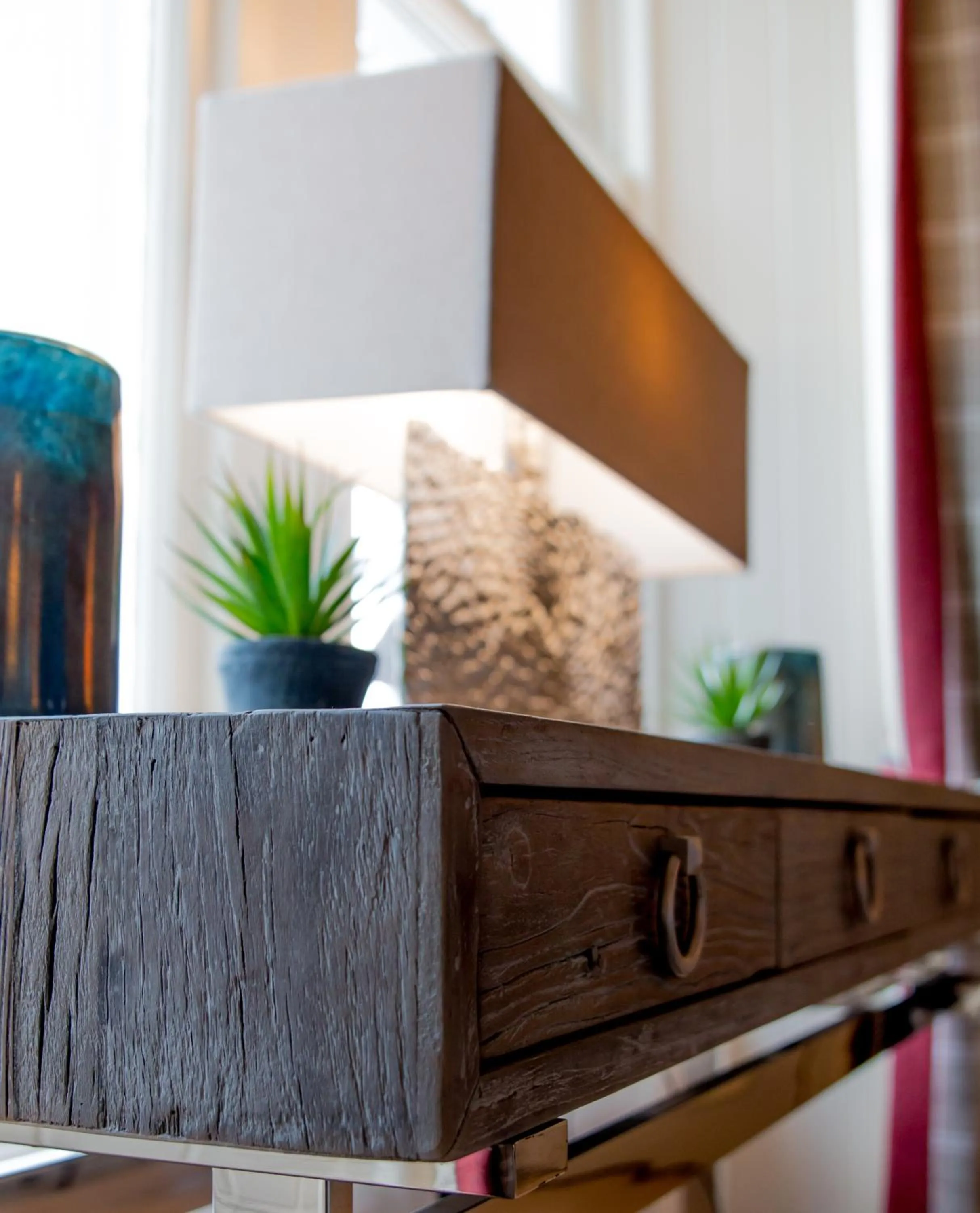 Restaurant/places to eat in The Airds Hotel and Restaurant