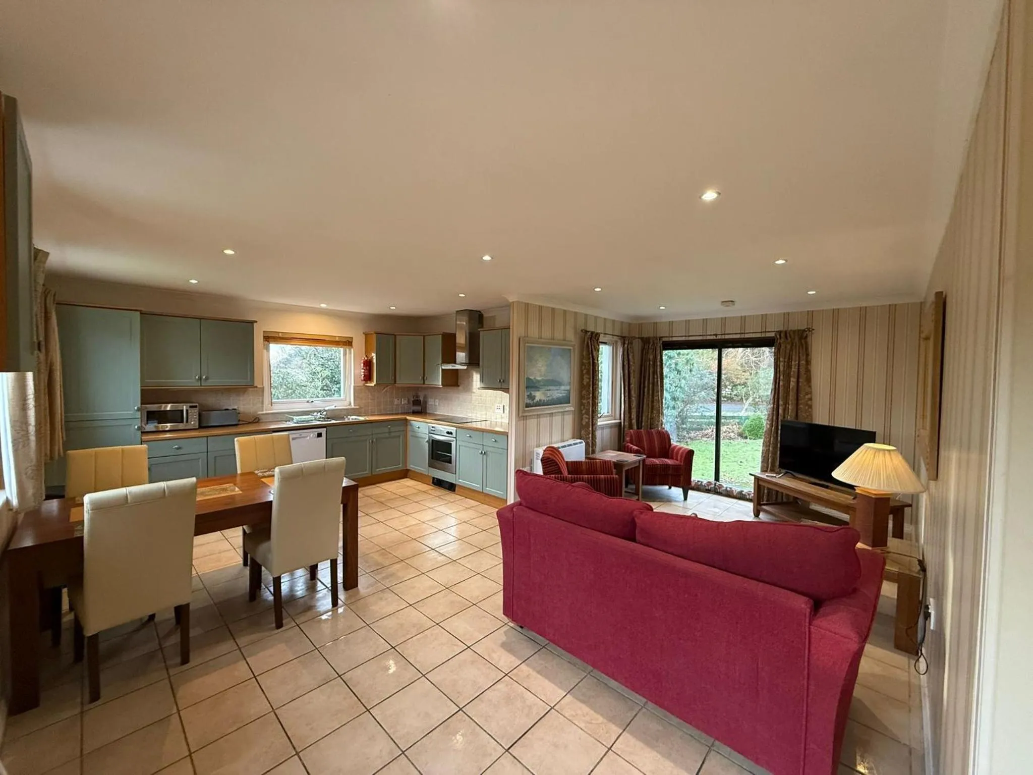 Living room in The Airds Hotel and Restaurant